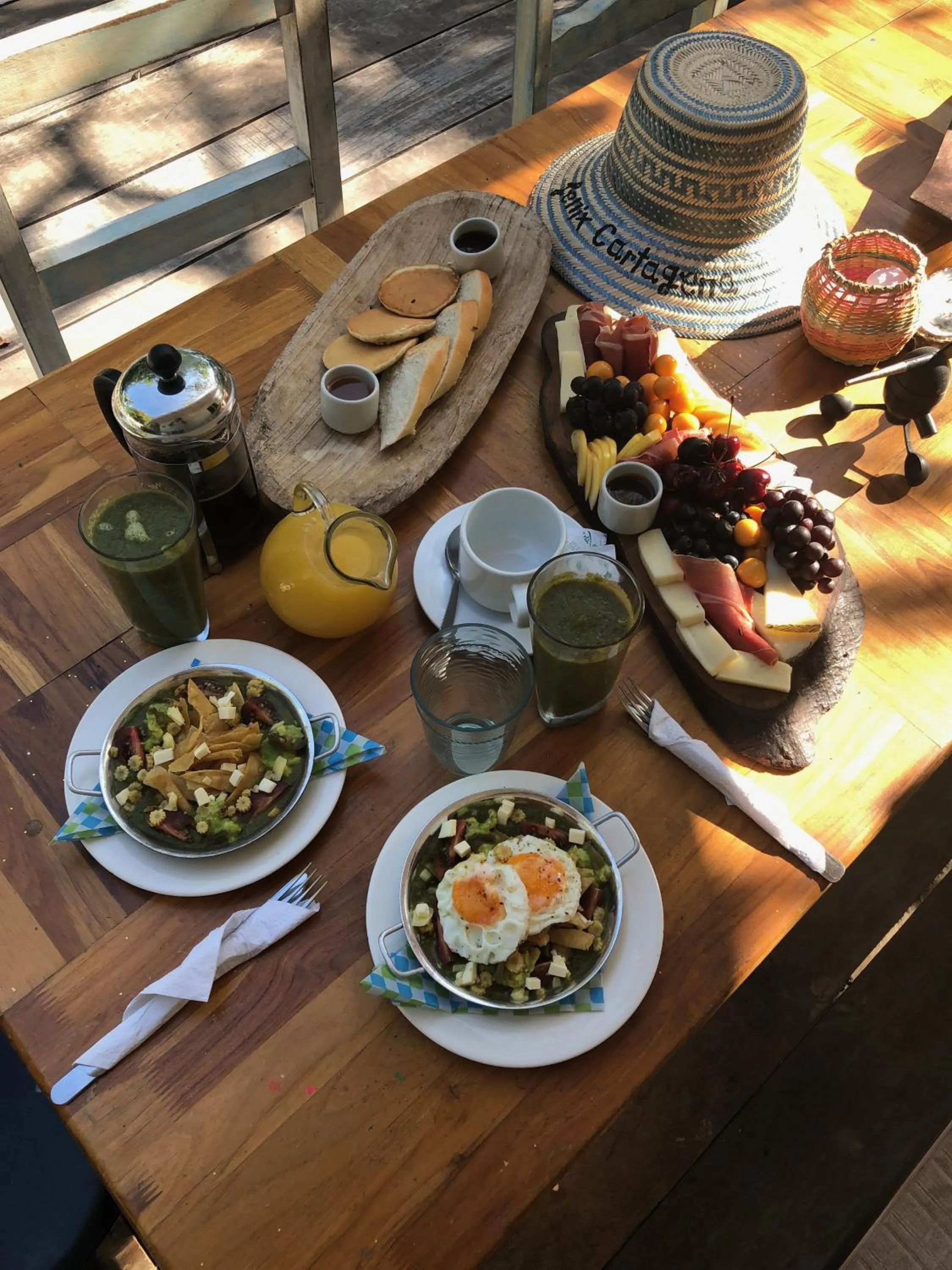 Restaurant/places to eat in Fenix Beach Cartagena