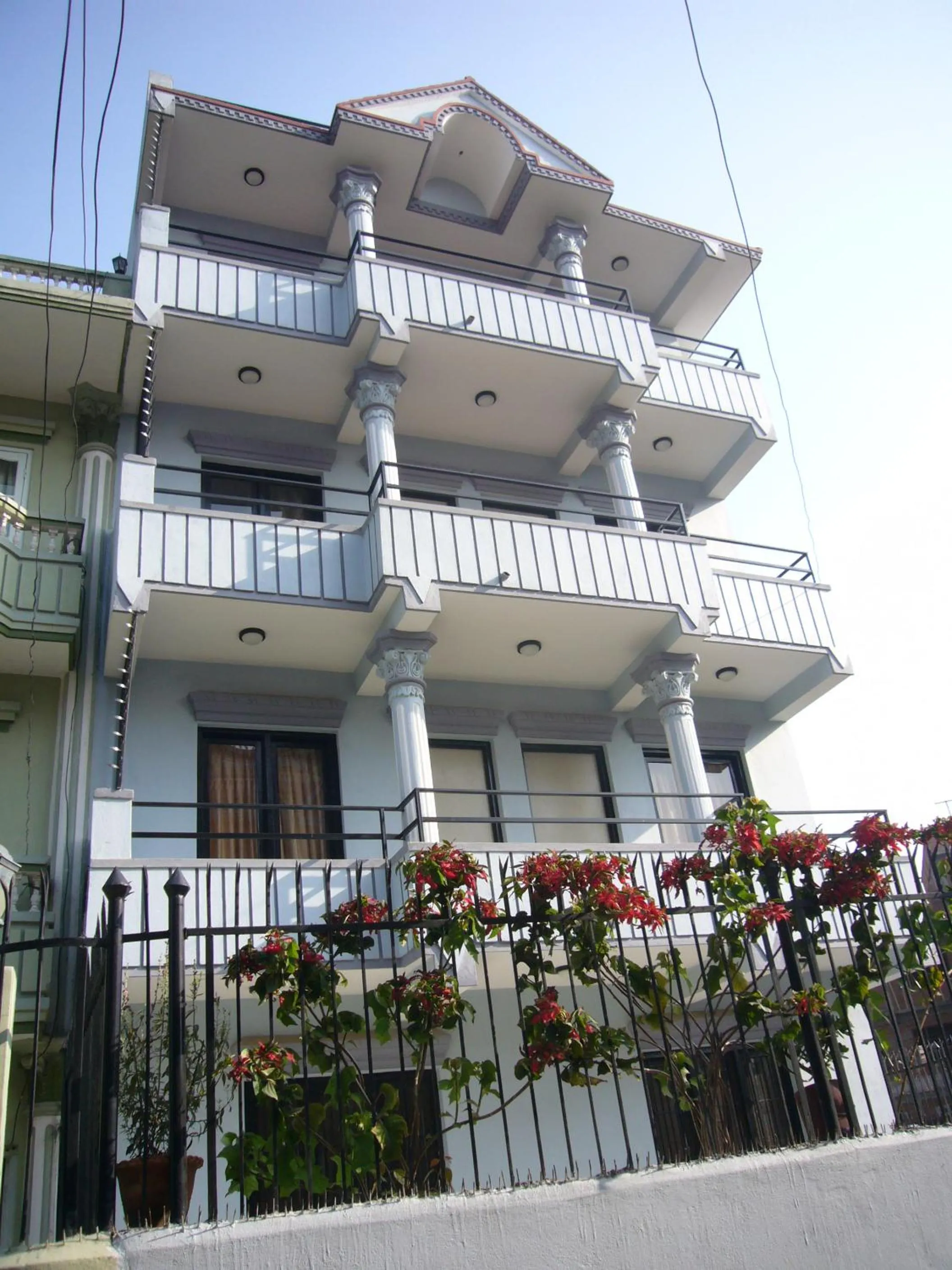Facade/entrance in Le Rhododendron Chambres D'hotes