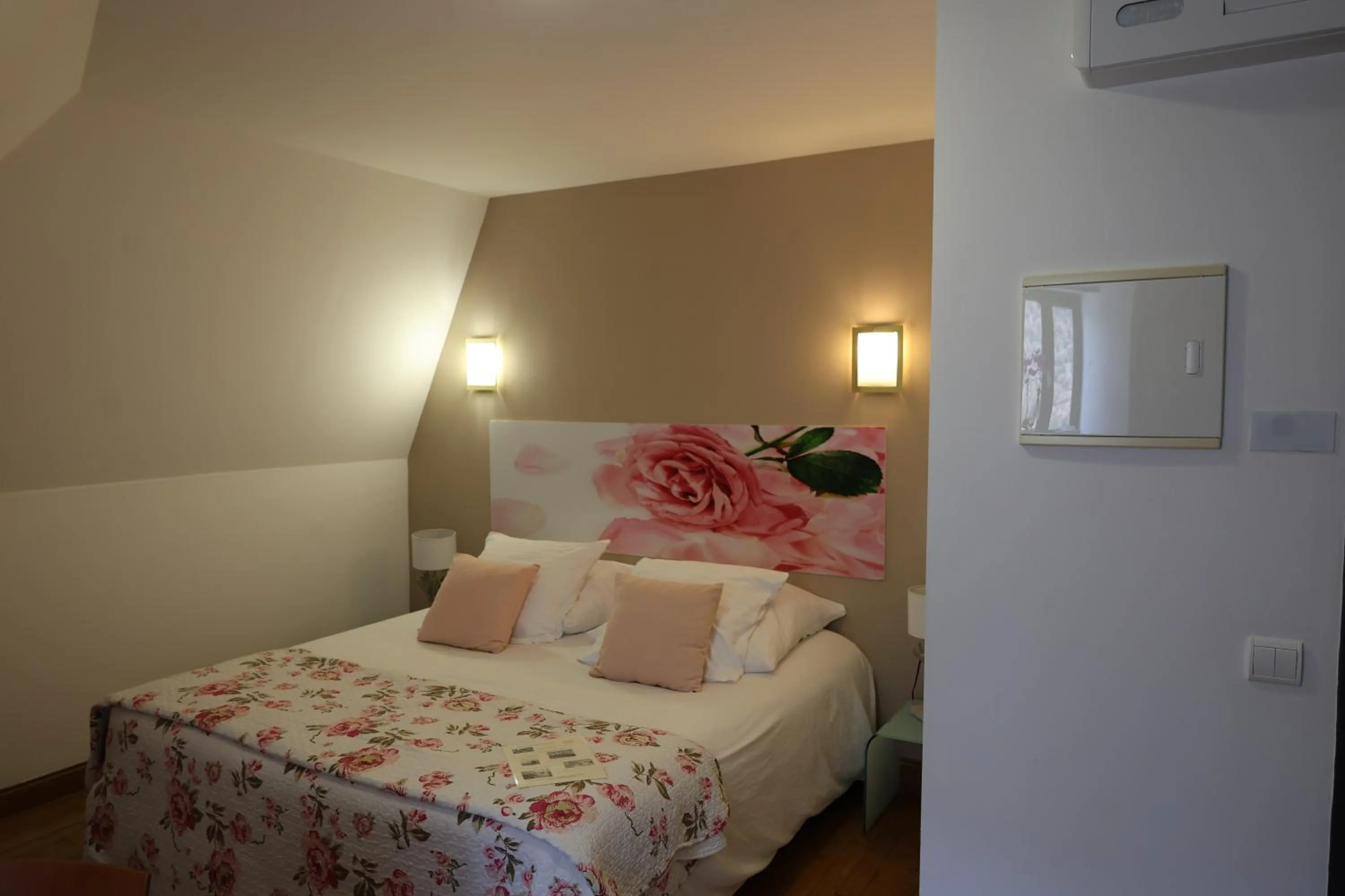 Deluxe Double Room in Château d'Arance Hôtel Restaurant Espace bien-être