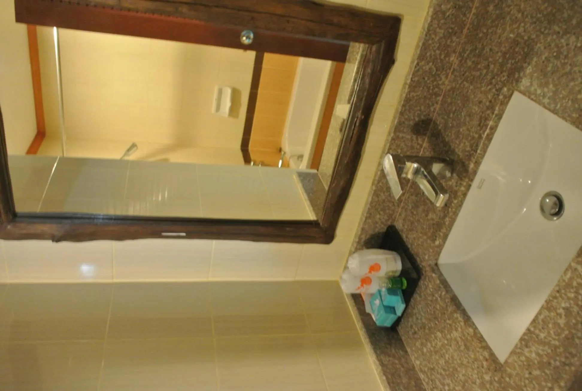 Bathroom in Chaikana Thani Hotel