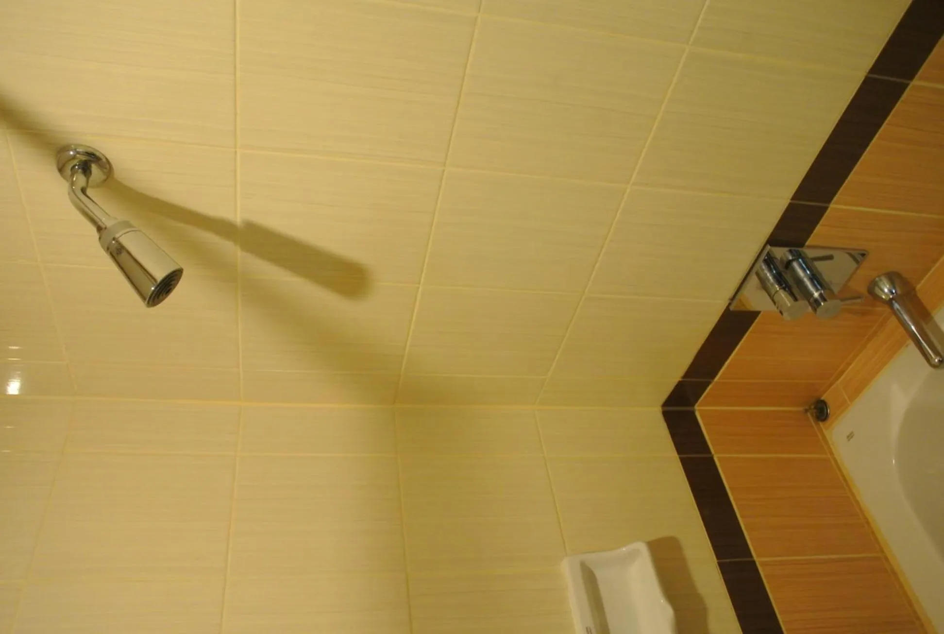 Bathroom in Chaikana Thani Hotel