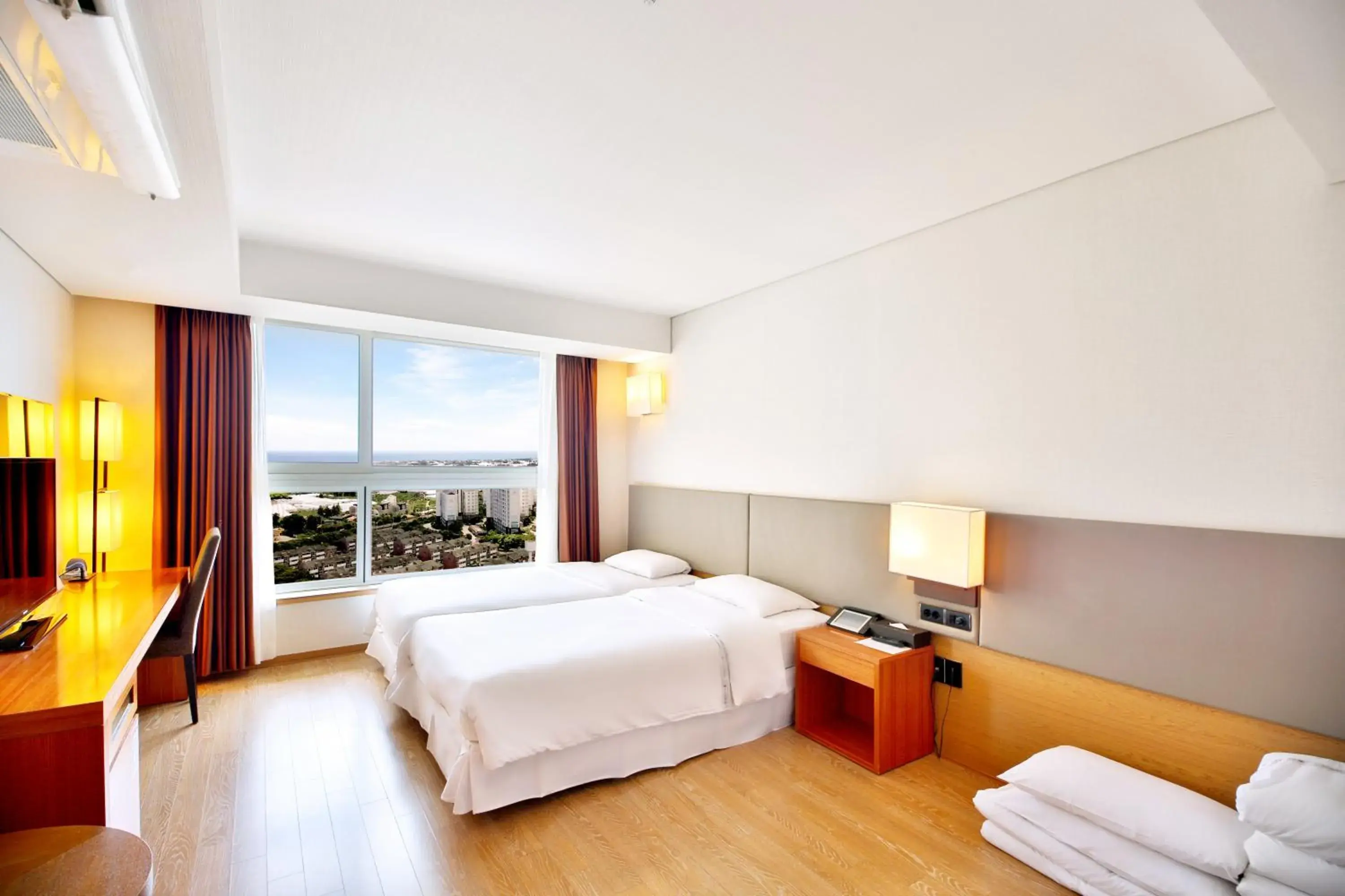 Korean Style Twin Ondol Room with Ocean View in Bareve Hotel Korean Style Twin Ondol Room with Ocean View in Bareve Hotel