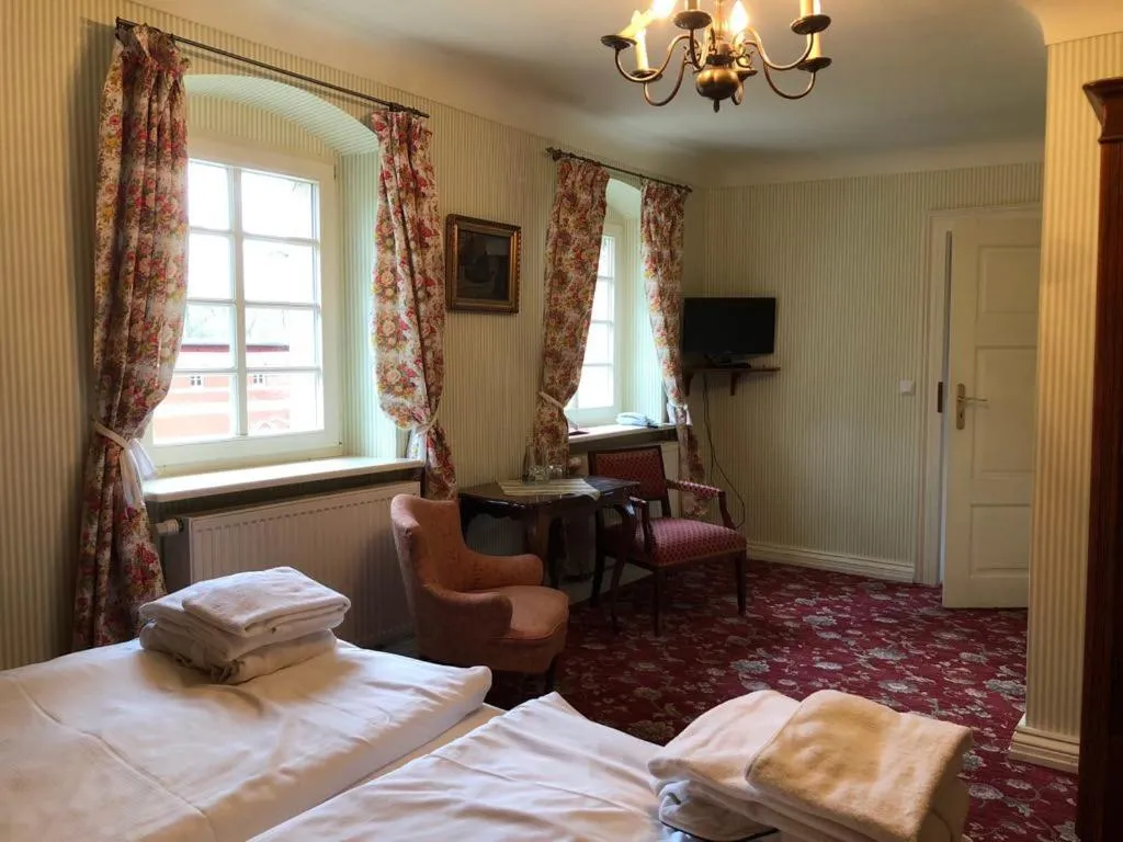 Photo of the whole room, Bed in Hotel Palac Staniszow