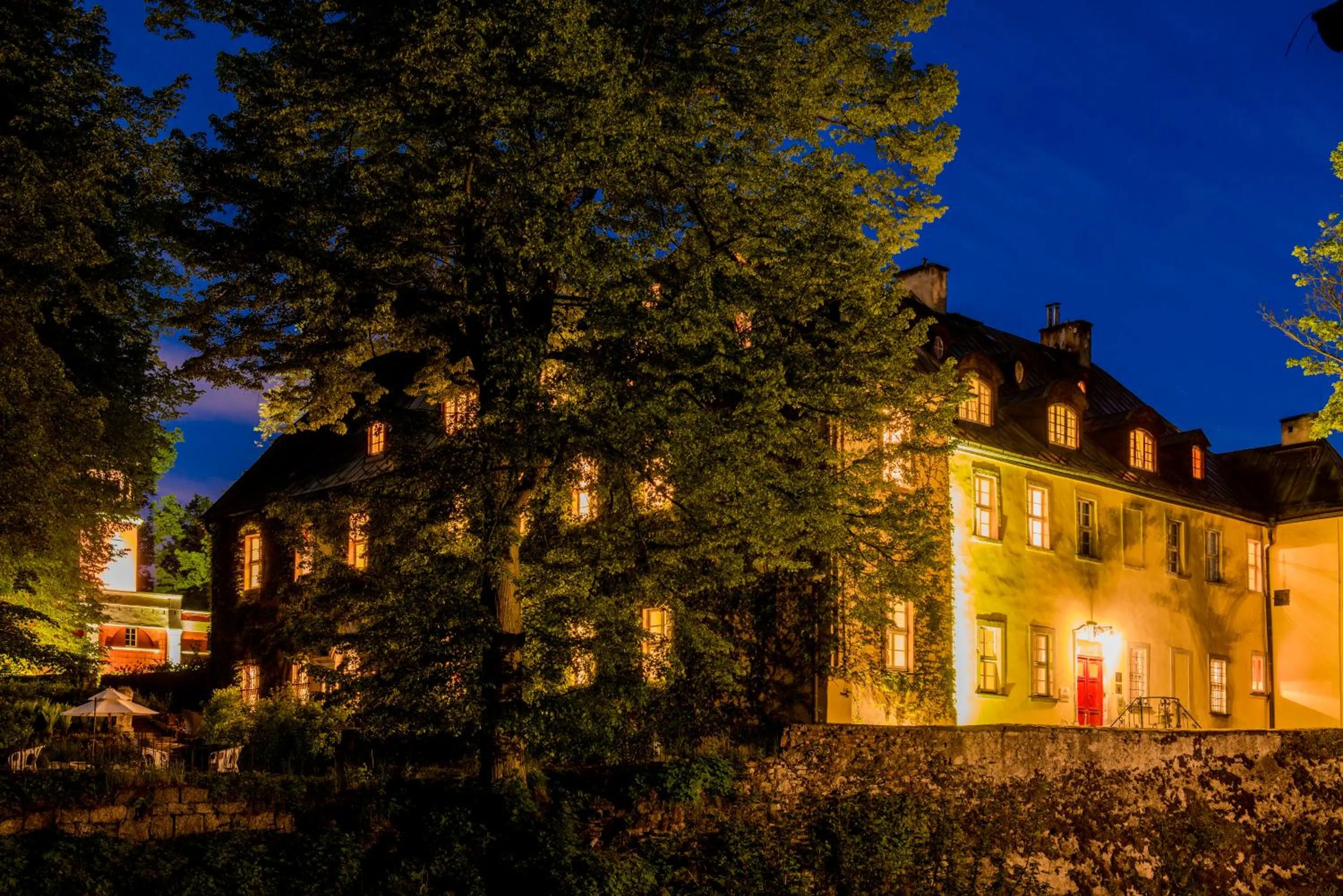 Facade/entrance in Hotel Palac Staniszow