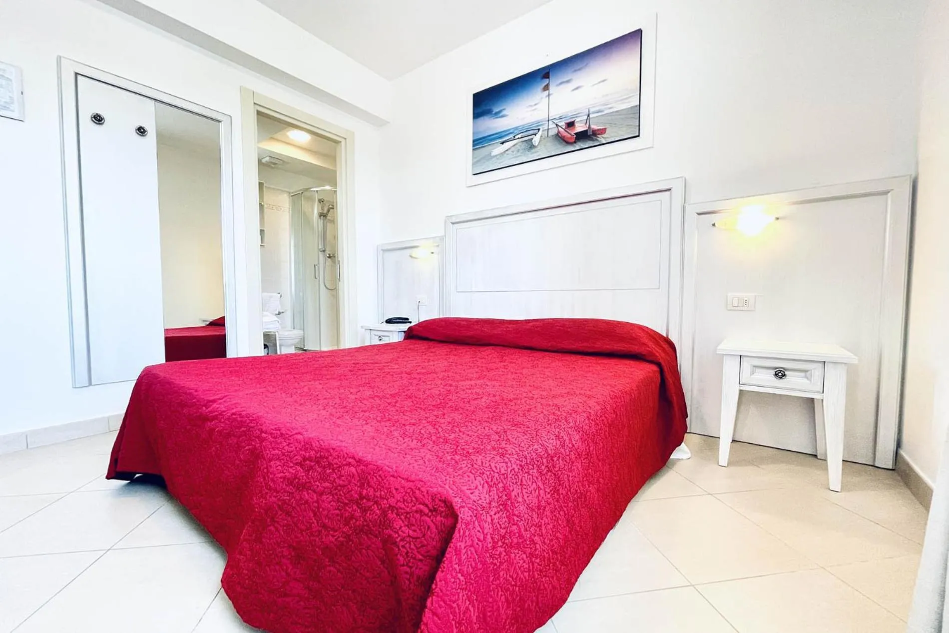 Bed in HOTEL PIGALLE