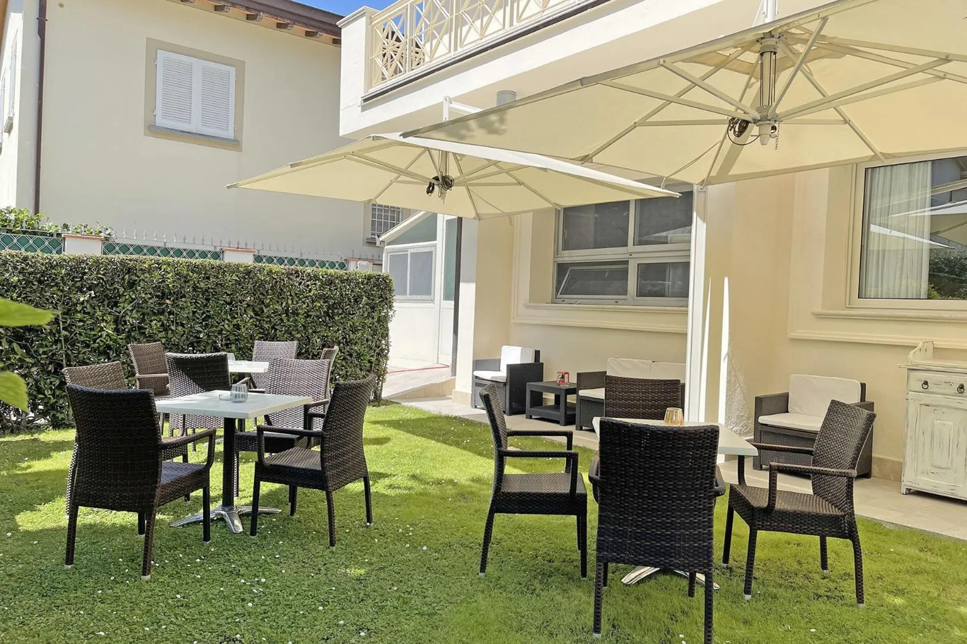 Garden in HOTEL PIGALLE