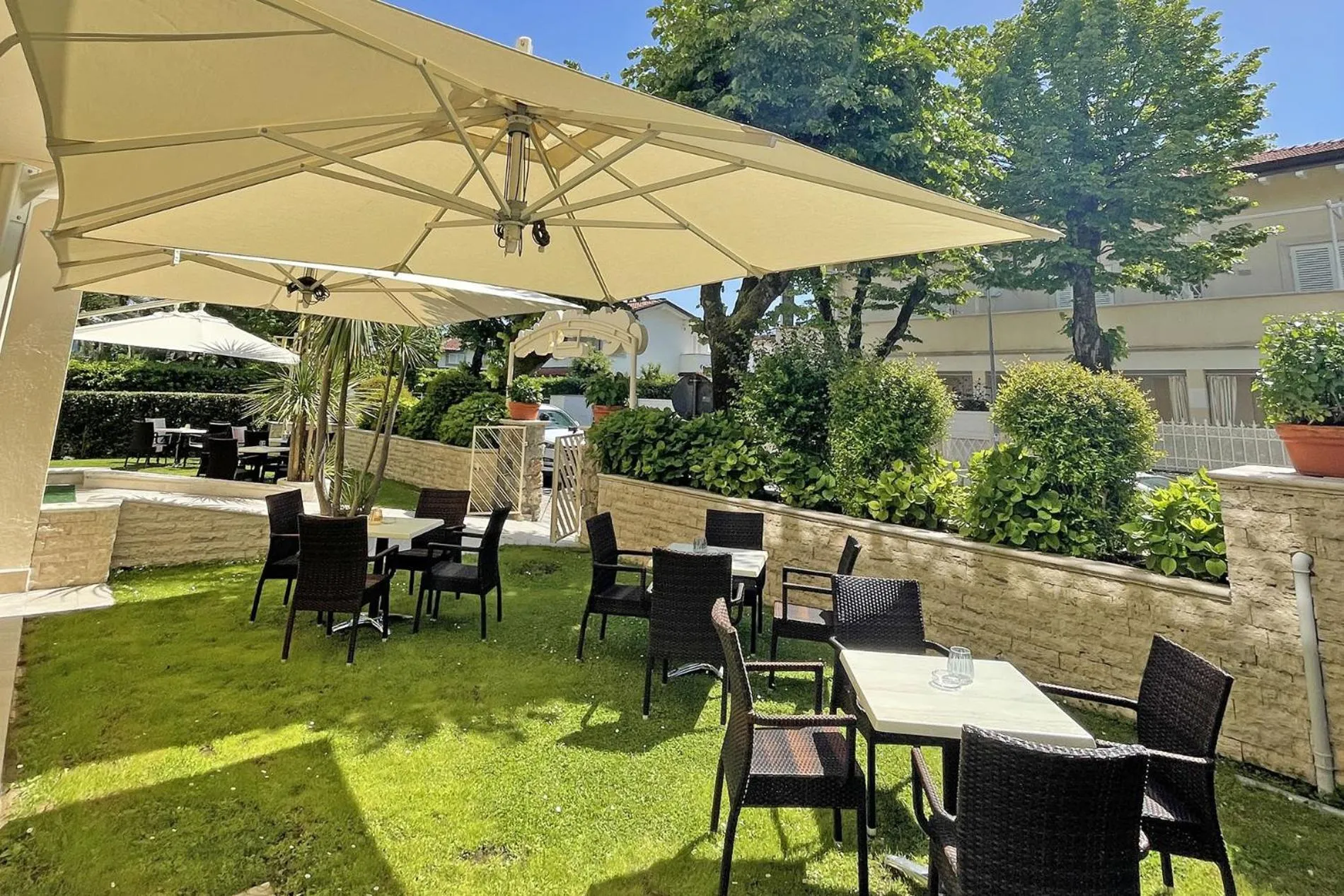 Patio in HOTEL PIGALLE