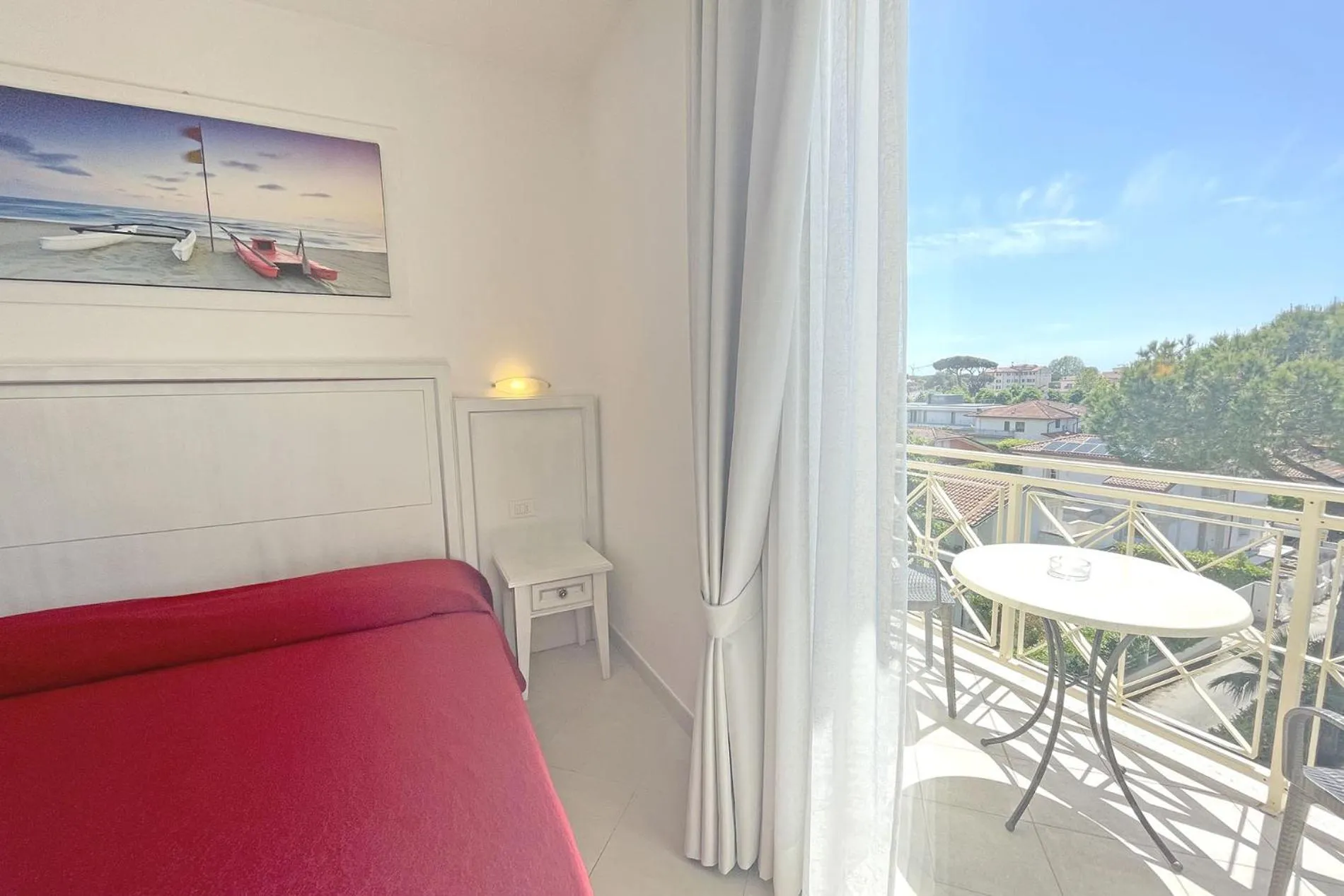 Balcony/Terrace in HOTEL PIGALLE