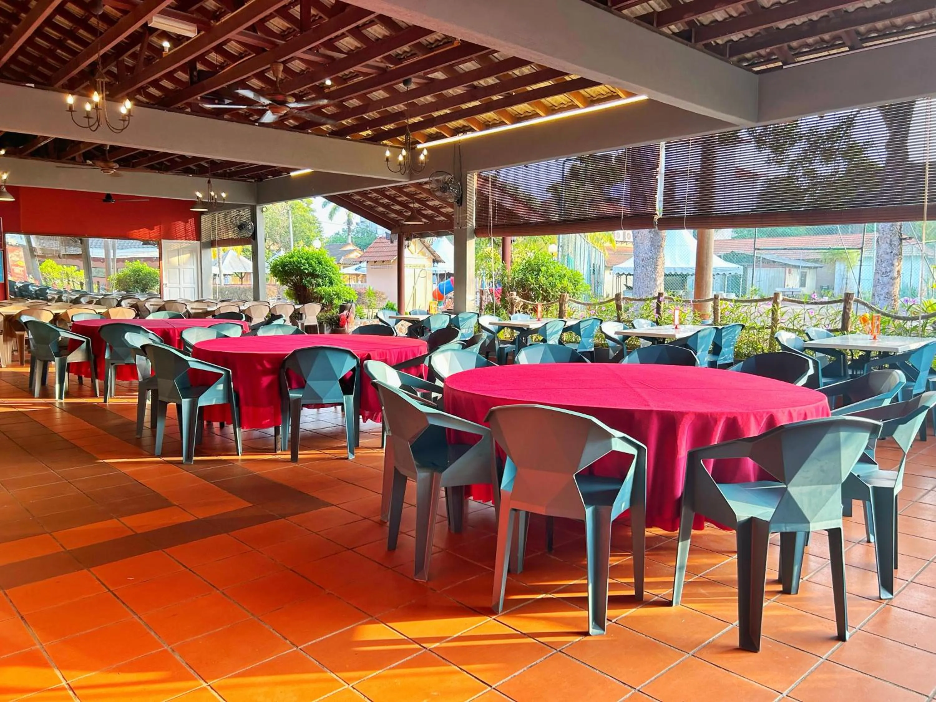 Restaurant/places to eat in RUMBIA RESORT VILLA Paka Terengganu