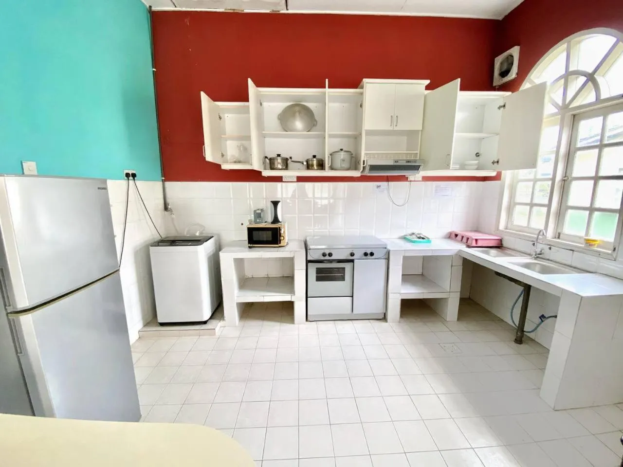 Kitchen or kitchenette in RUMBIA RESORT VILLA Paka Terengganu