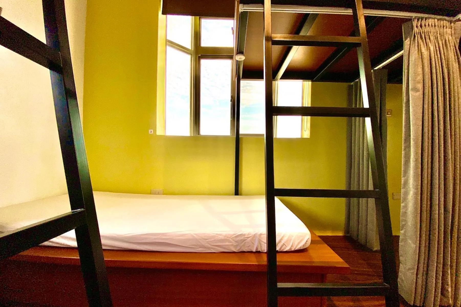 bunk bed, Bed in 澎湖北吉光背包客民宿 Bayhouse Hostel Penghu