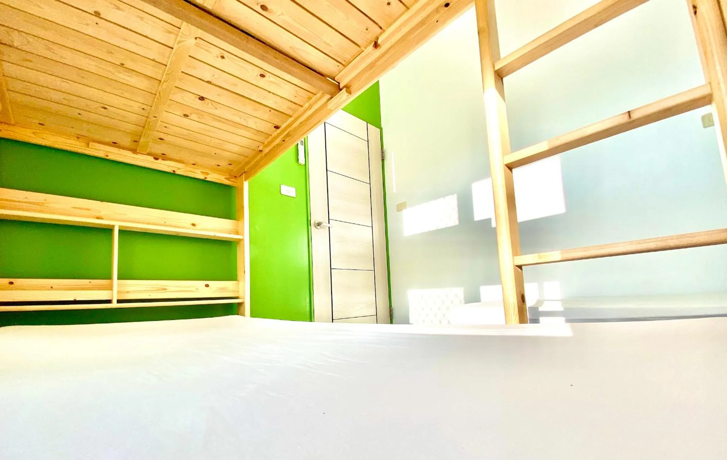 bunk bed, Bed in 澎湖北吉光背包客民宿 Bayhouse Hostel Penghu