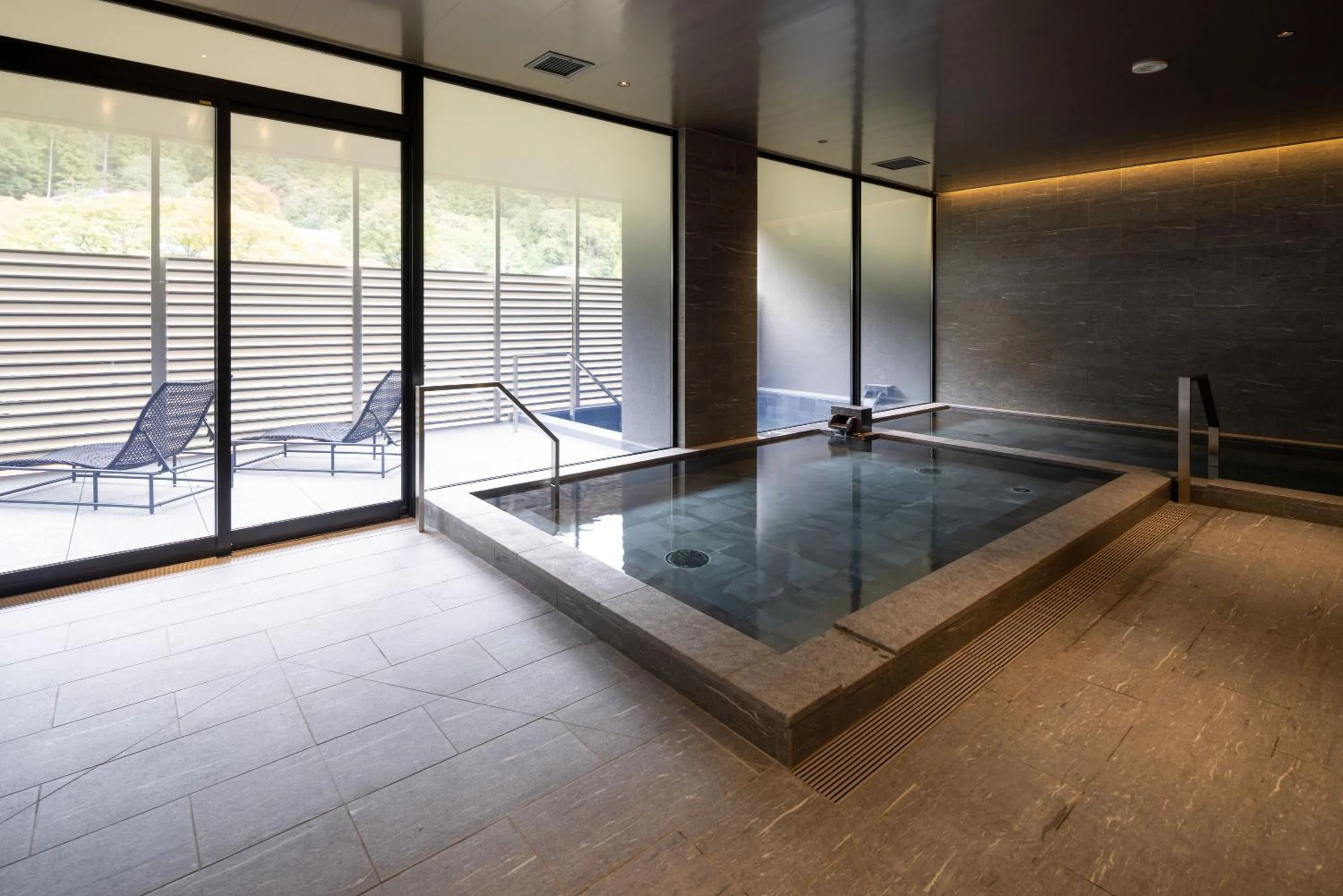 Public Bath in Minakami Onsen Aratashi Minakami