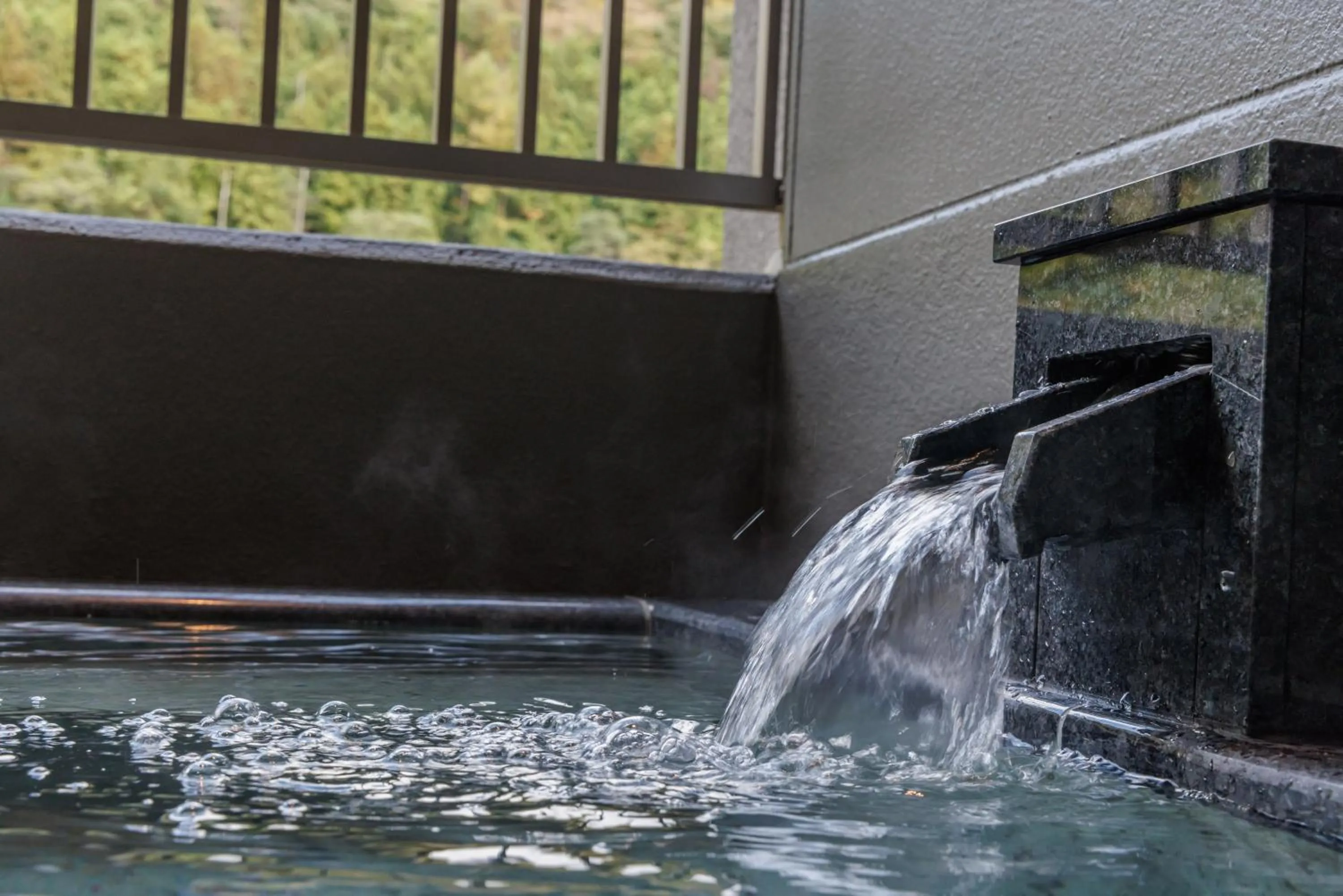 Hot Spring Bath in Minakami Onsen Aratashi Minakami