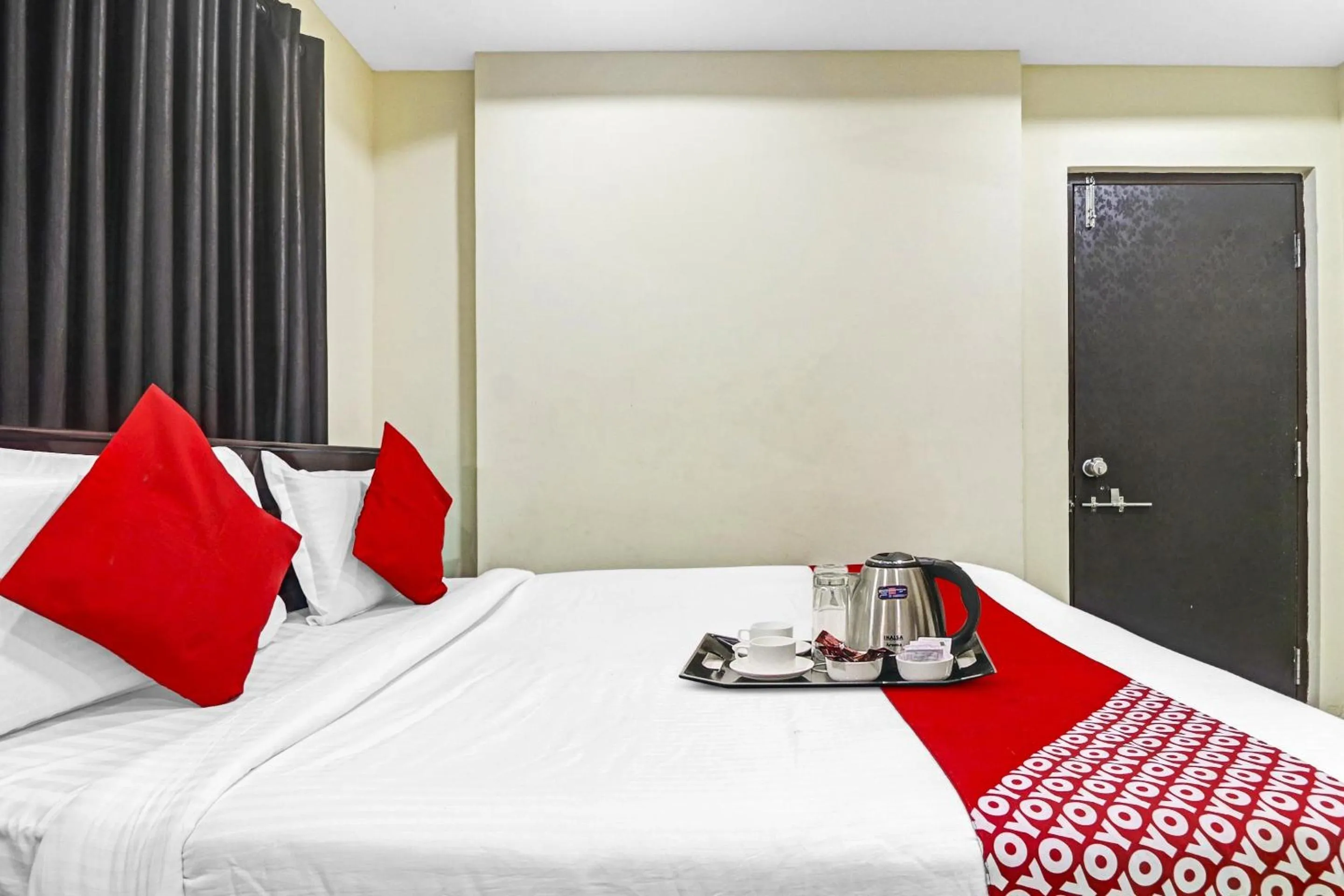 Bedroom, Bed in Super Hotel O Honey Heights Near Botanical Garden