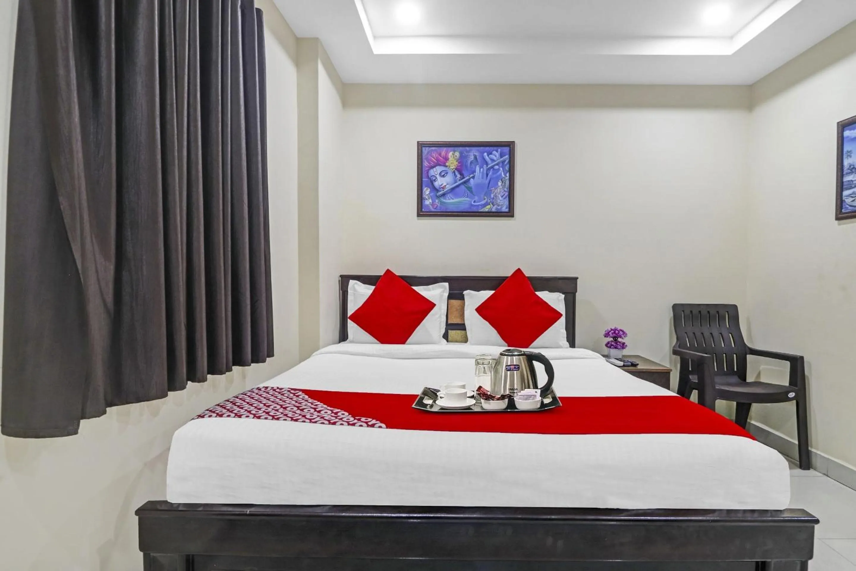 Bedroom, Bed in Super Hotel O Honey Heights Near Botanical Garden