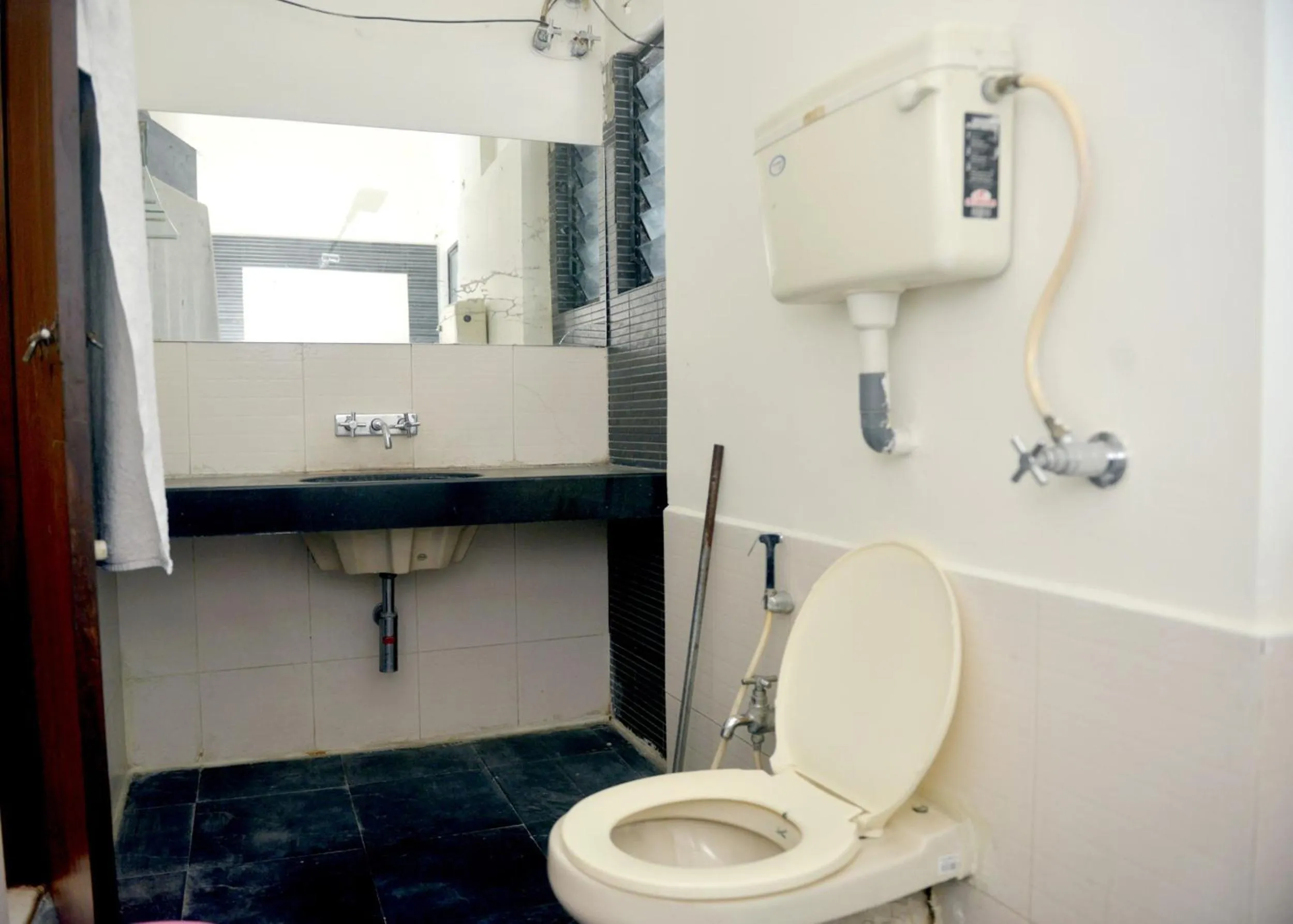 Bathroom in Paradise Homestay Civil Lines