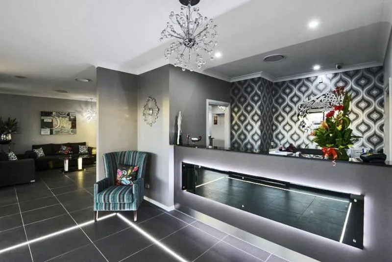 Restaurant/places to eat in Astro Dish Motor Inn