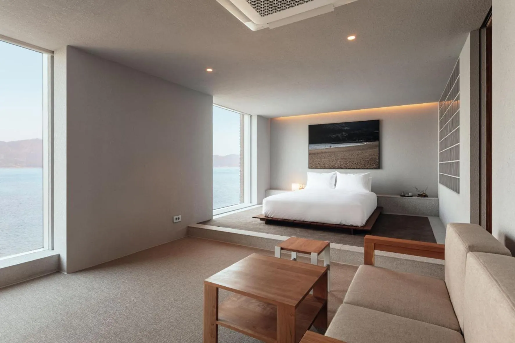 Photo of the whole room, Bed in IJE Namhae