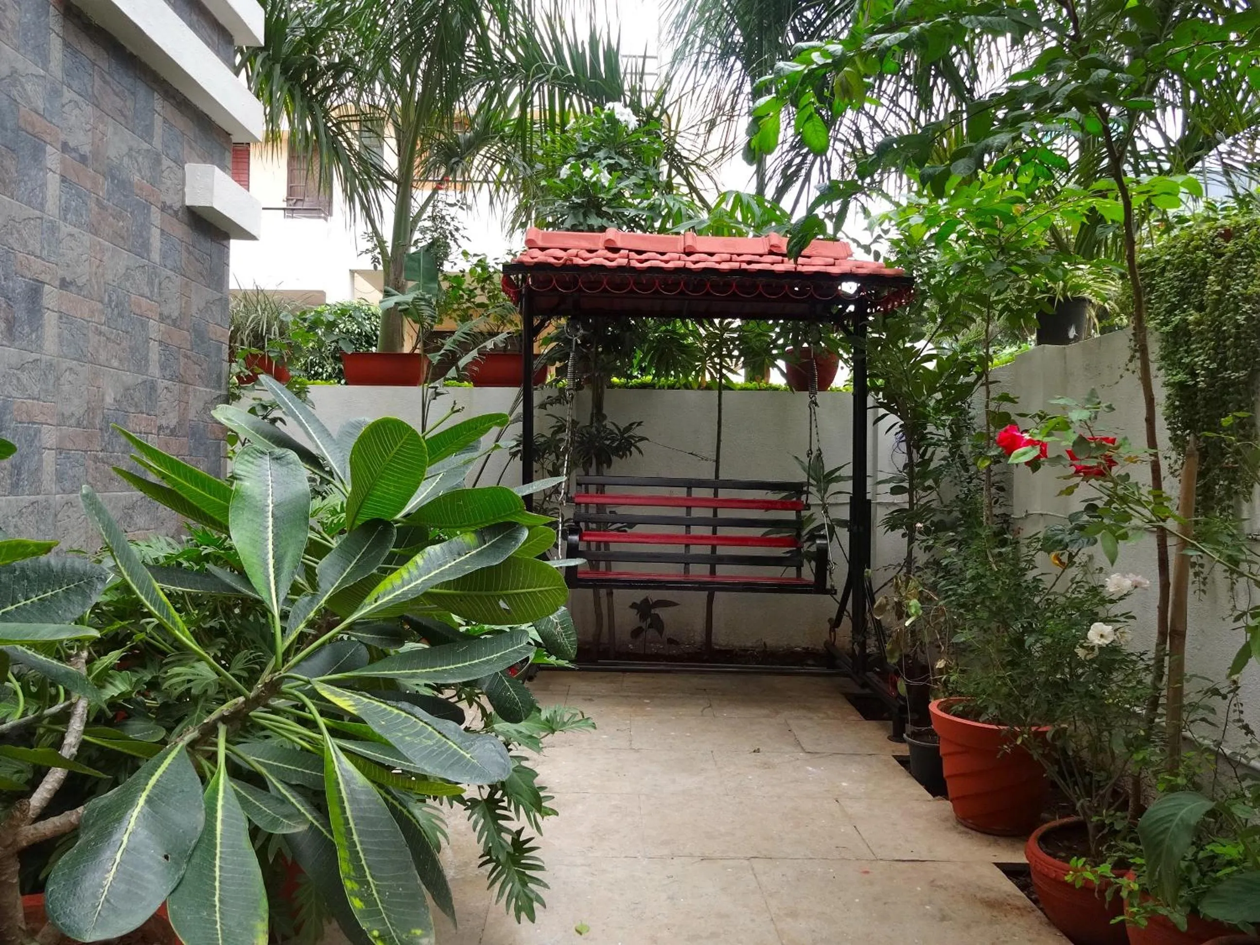 Facade/entrance in Teerth Villa