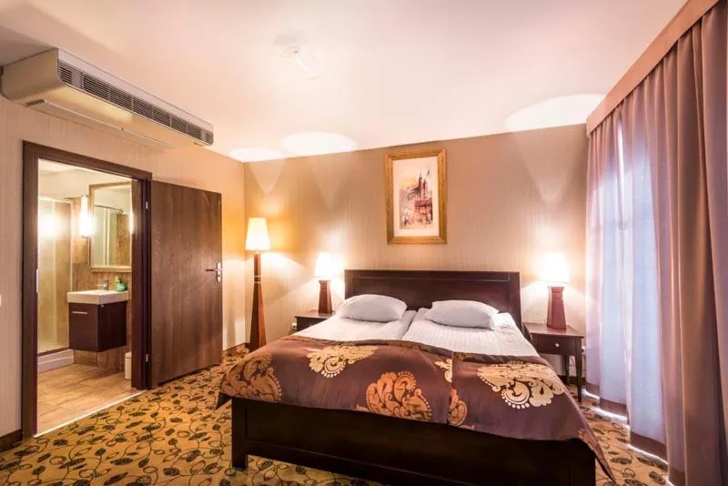 Photo of the whole room, Bed in Great Polonia Kraków Kazimierz