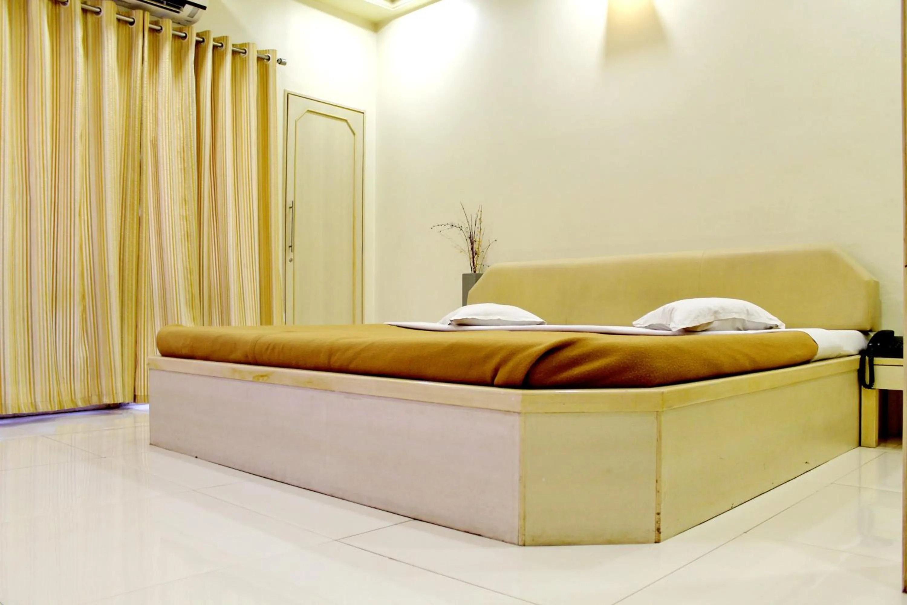 Photo of the whole room in Hotel Kuber