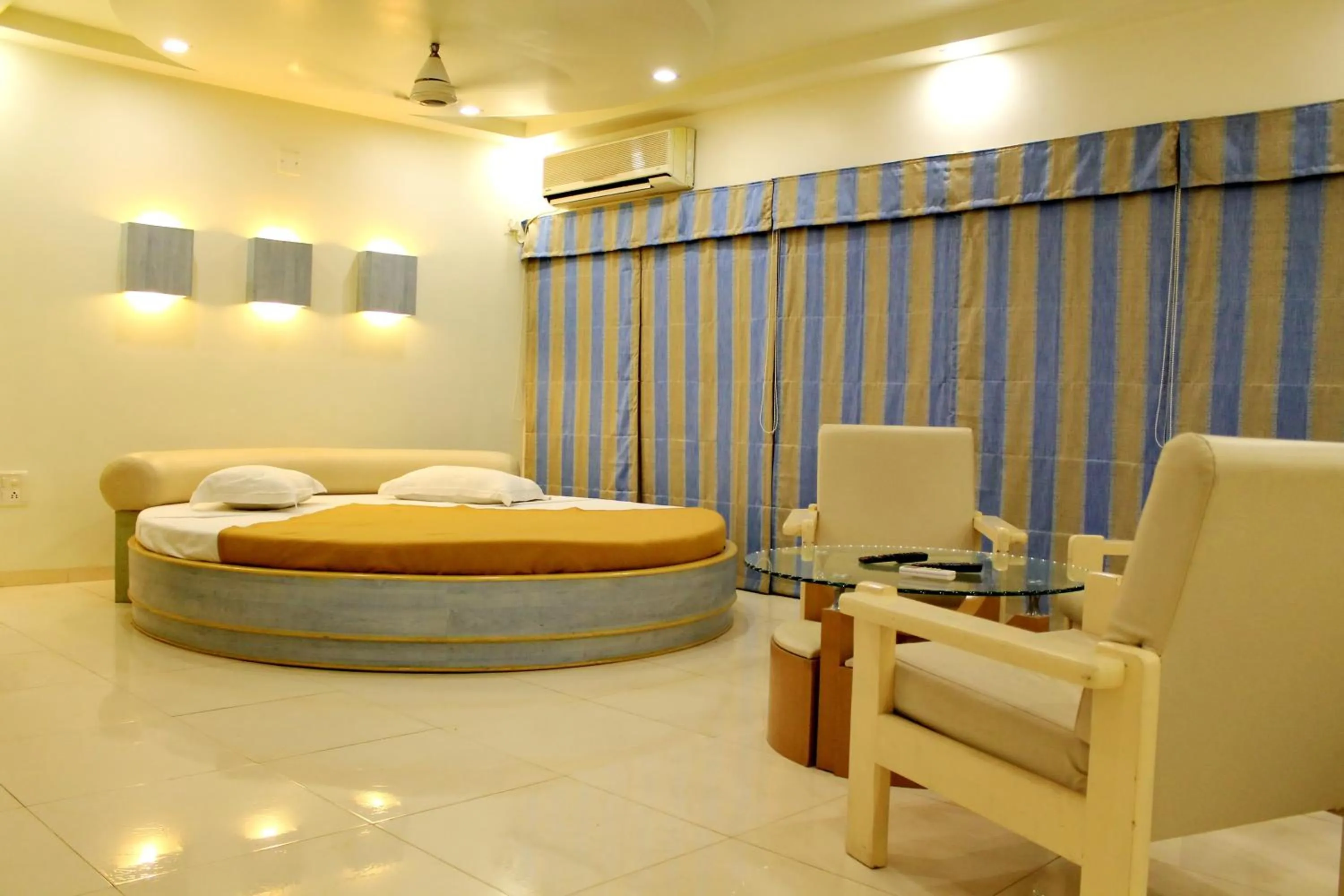 Photo of the whole room in Hotel Kuber