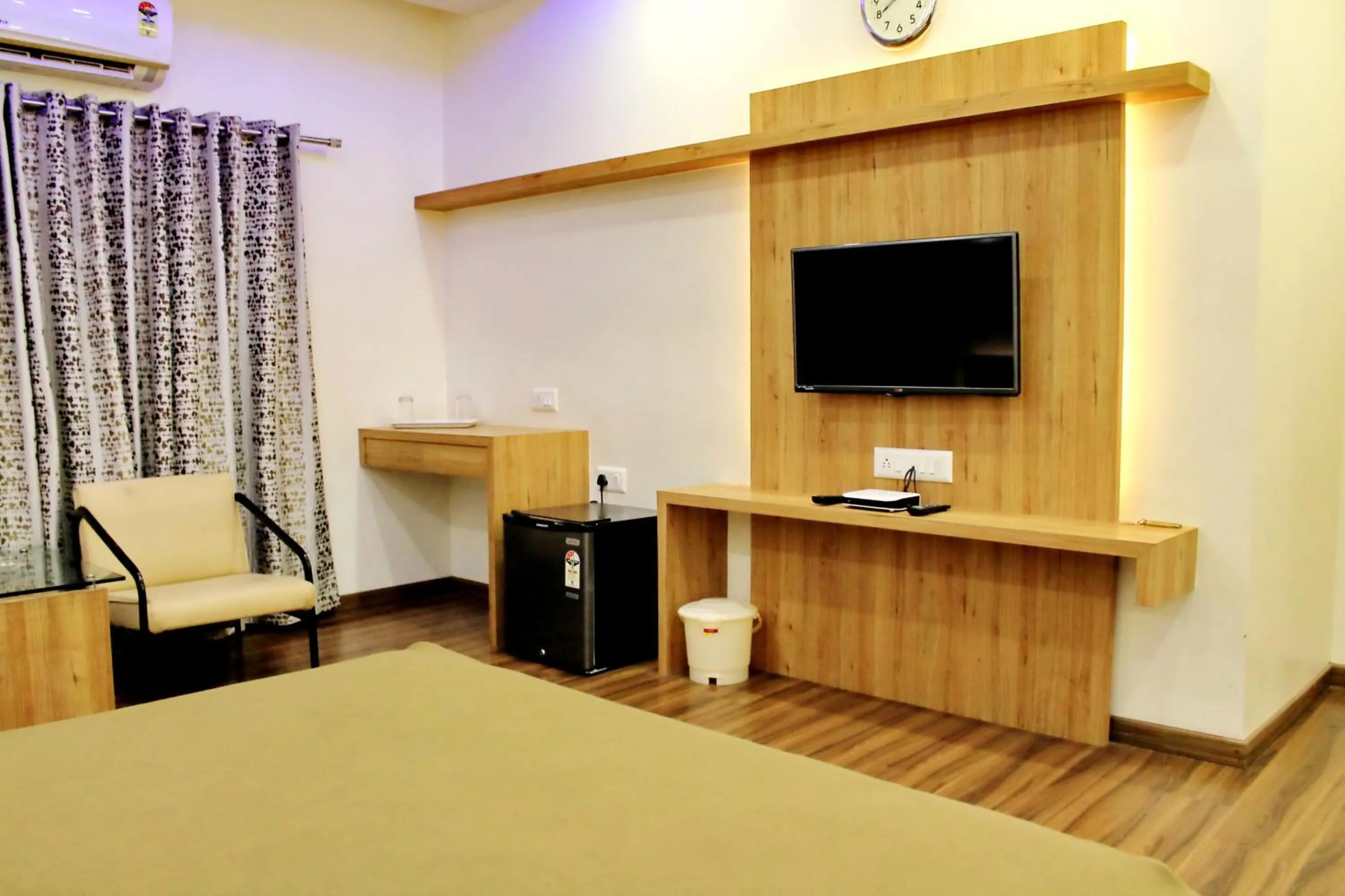 Photo of the whole room in Hotel Kuber