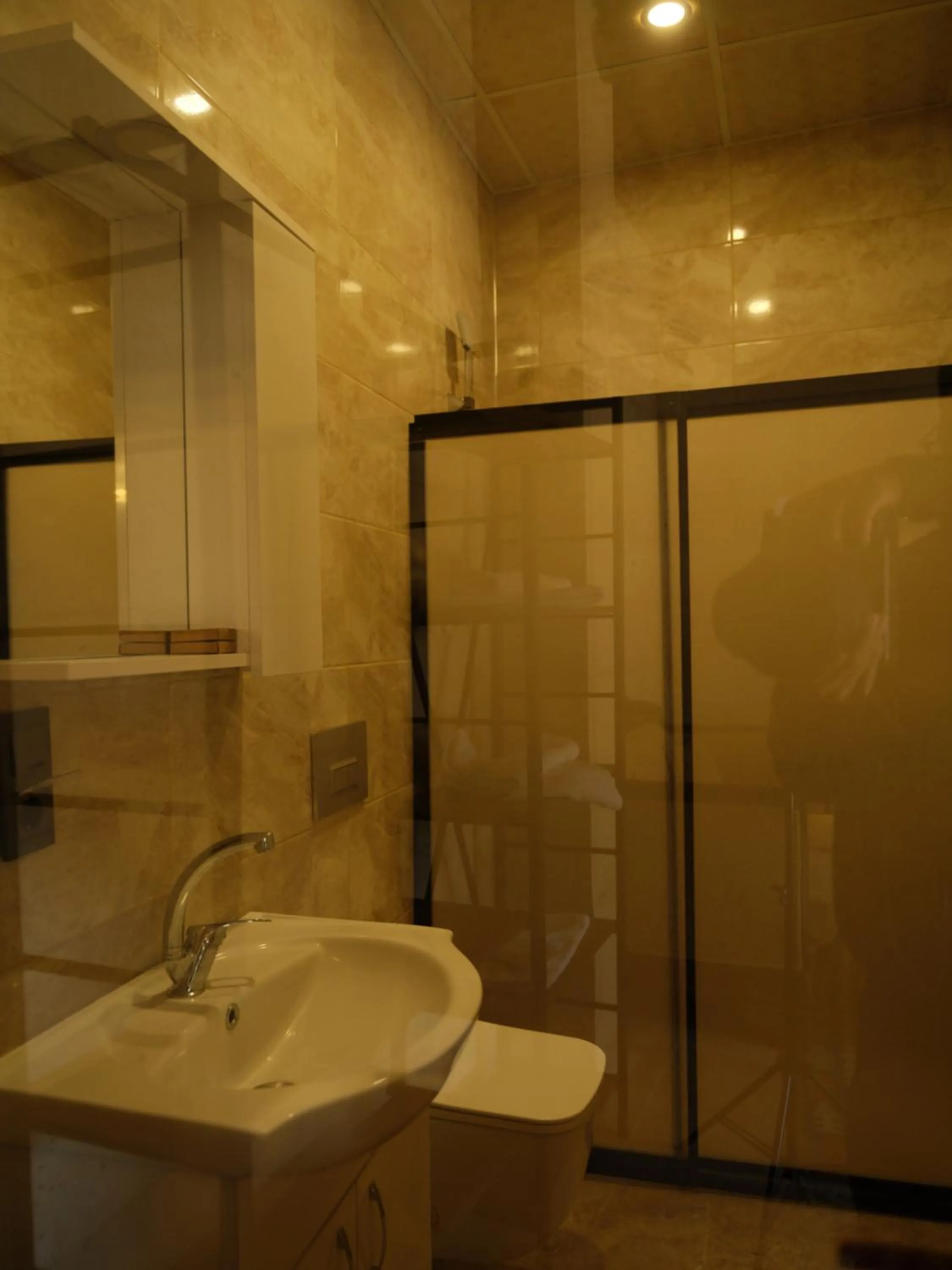 Bathroom in Azalea Terrace Cave Hotel