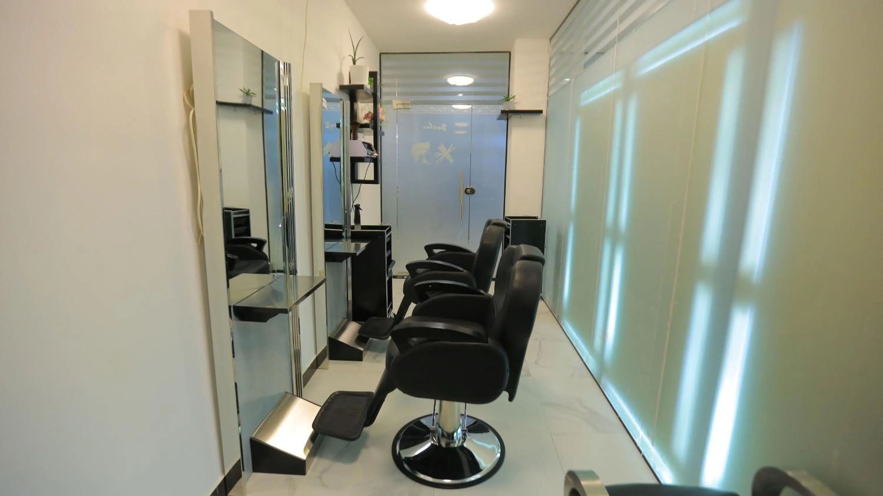 hair dryier in Triple E Hotel and Spa