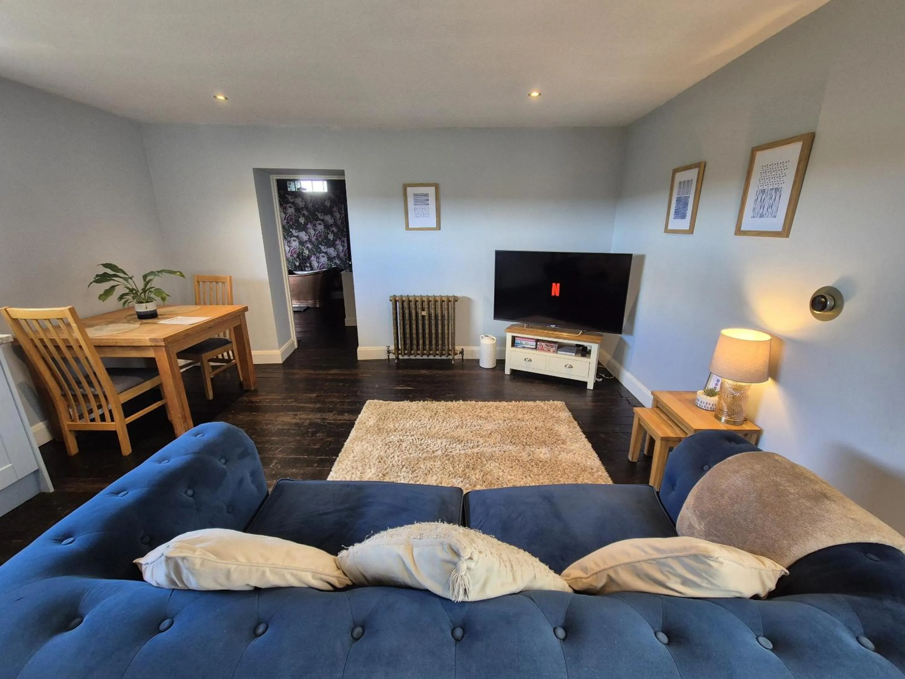 Living room in Squirrel Cottage