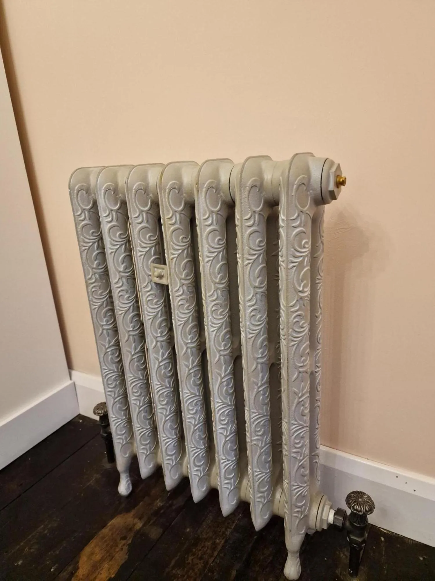 Bedroom in Squirrel Cottage