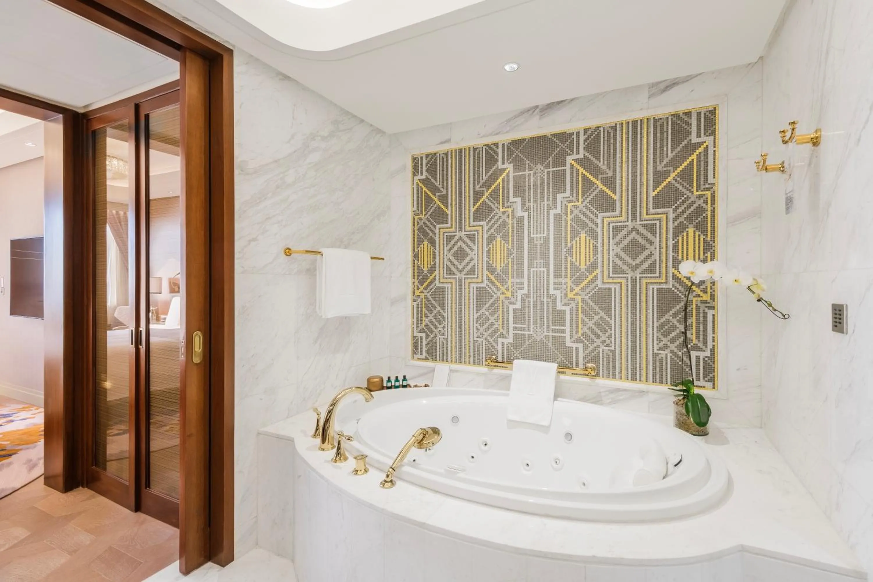 Admiral Hotel Manila - MGallery Collection