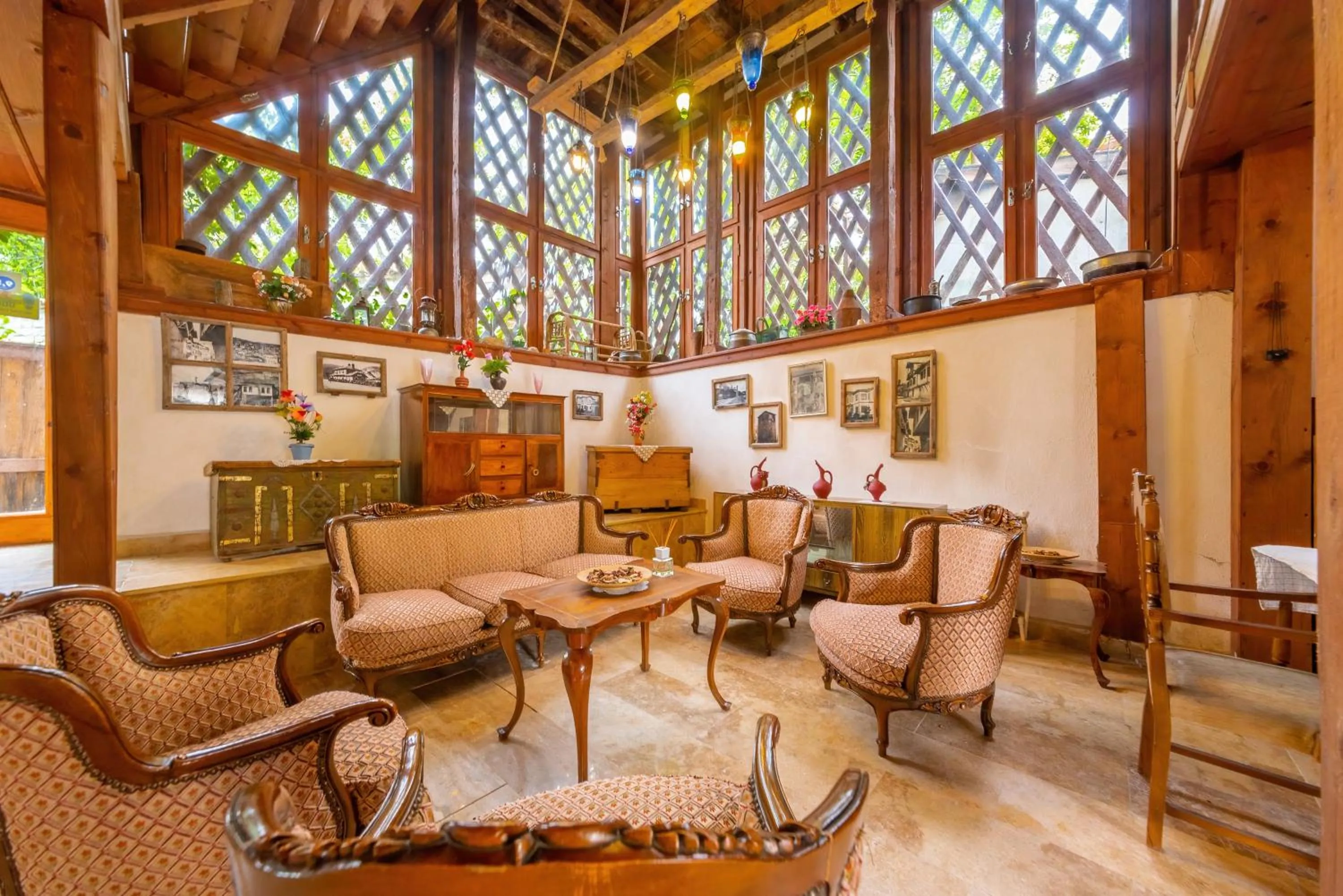 Seating area in Şerbetçi Garden Konak