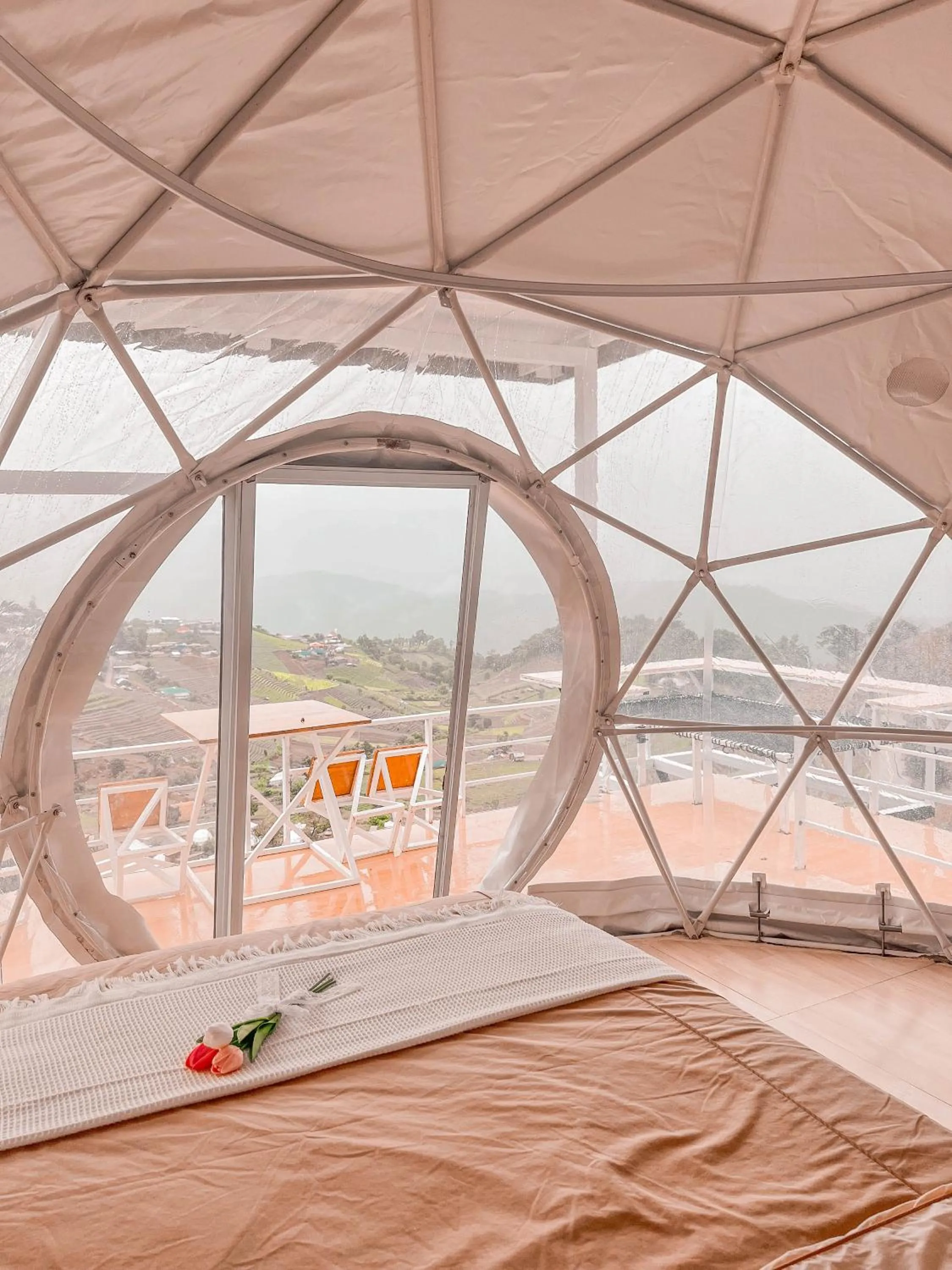 View (from property/room), Bed in ม่อนชาพาเพลิน ม่อนแจ่ม Monchapaplearn Monjam