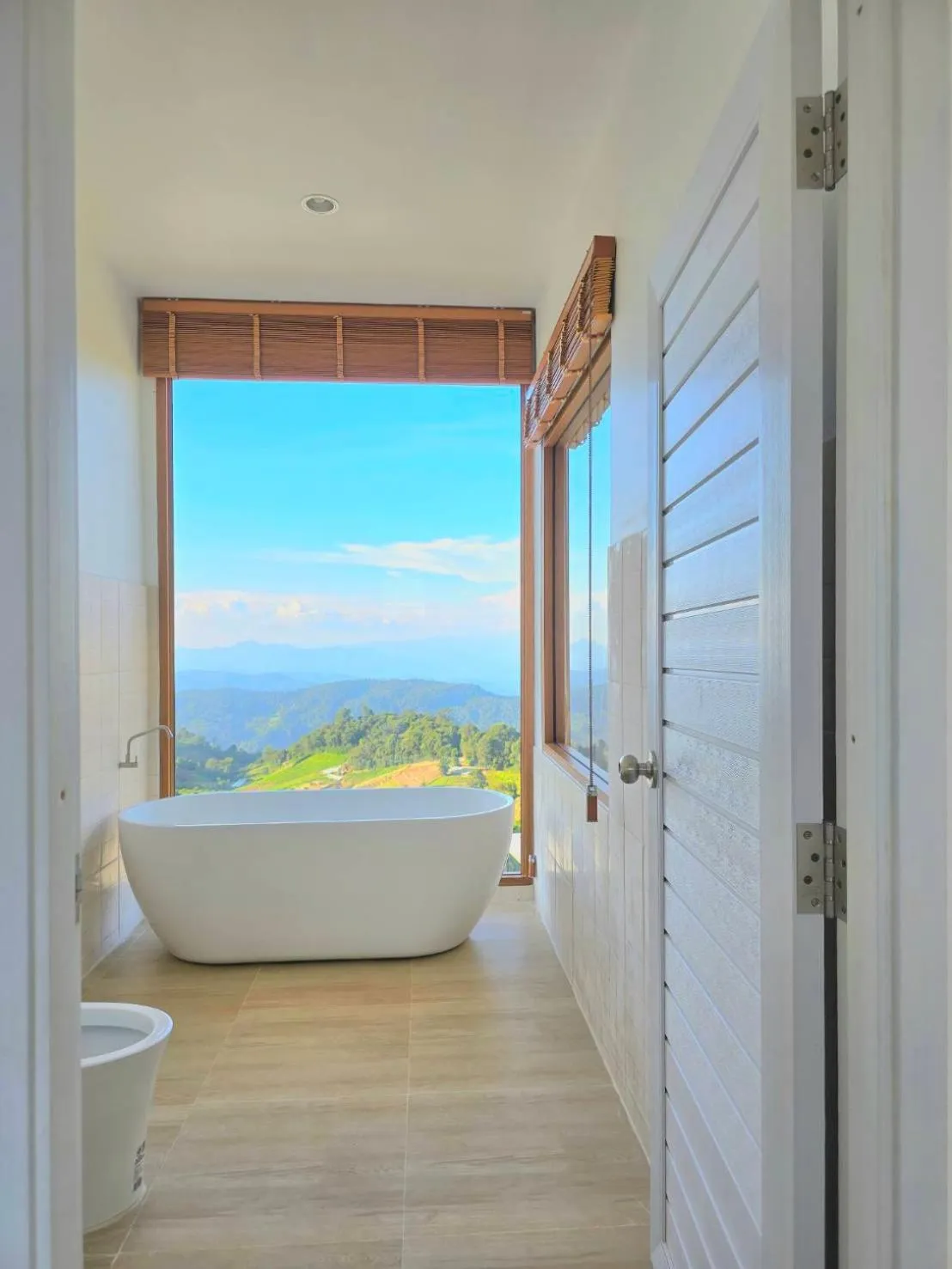 Bathroom in ม่อนชาพาเพลิน ม่อนแจ่ม Monchapaplearn Monjam