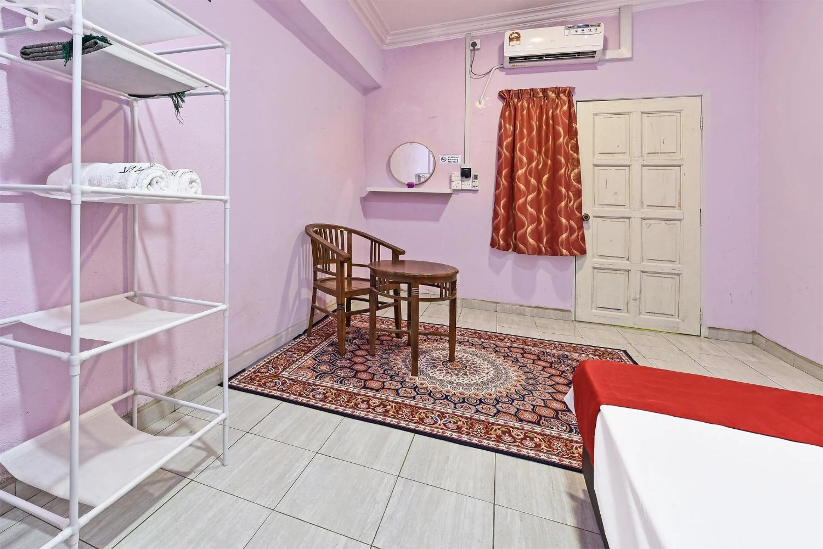 Bedroom, Bed in Hotel O Zn Mix Homestay & Roomstay