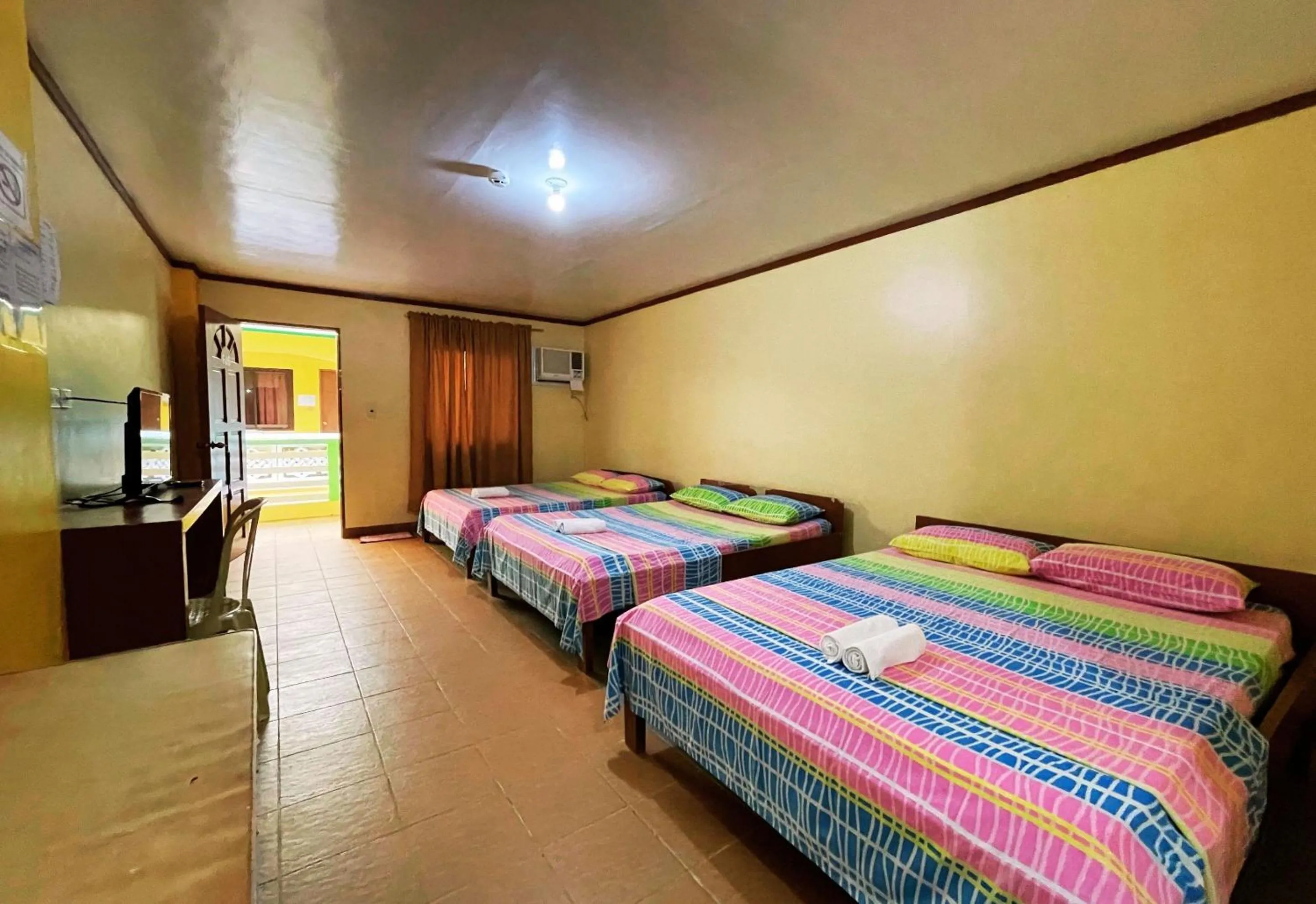 Bed in White Beach Hotel Puerto Galera powered by Cocotel