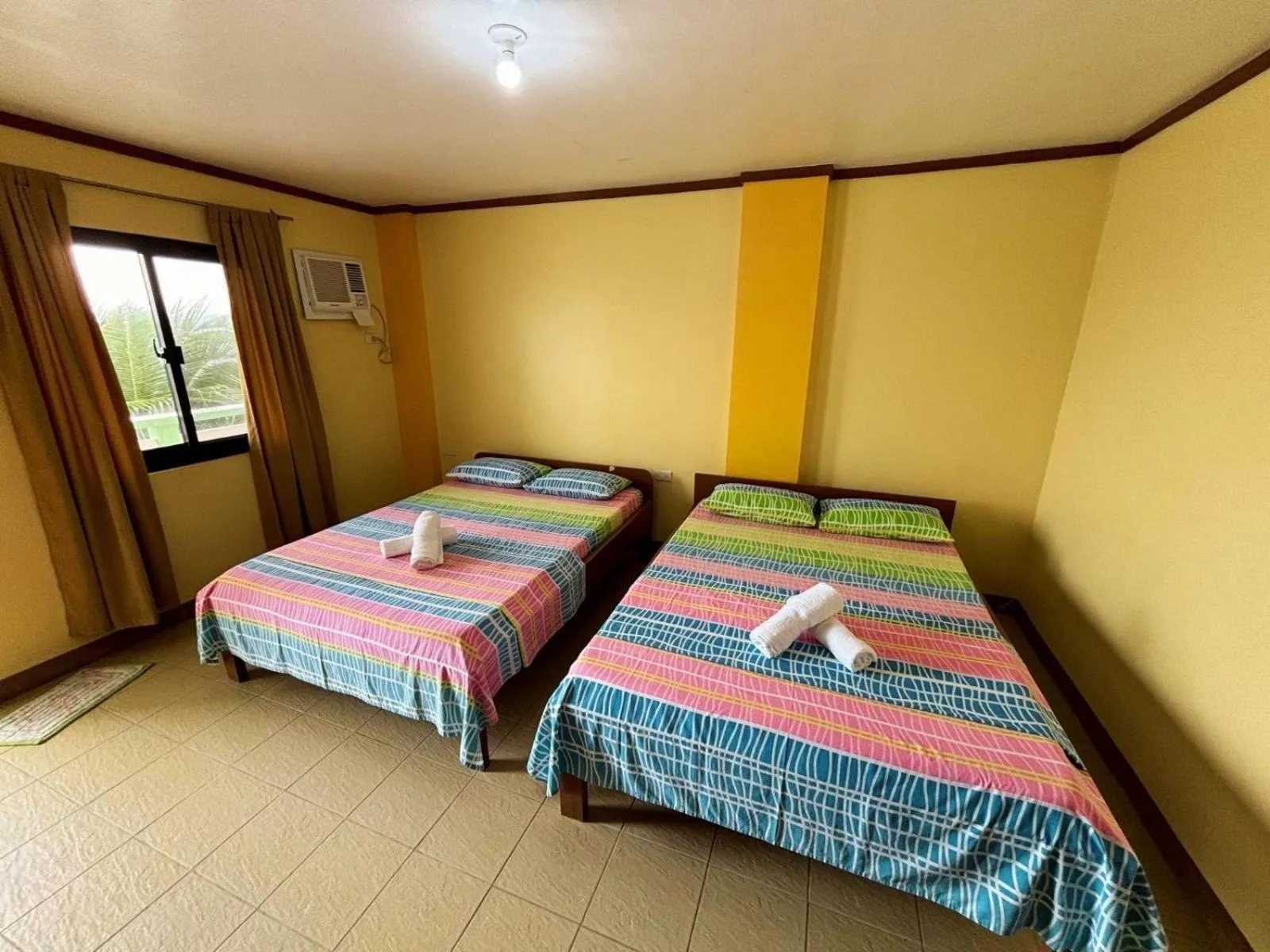 Bed in White Beach Hotel Puerto Galera powered by Cocotel