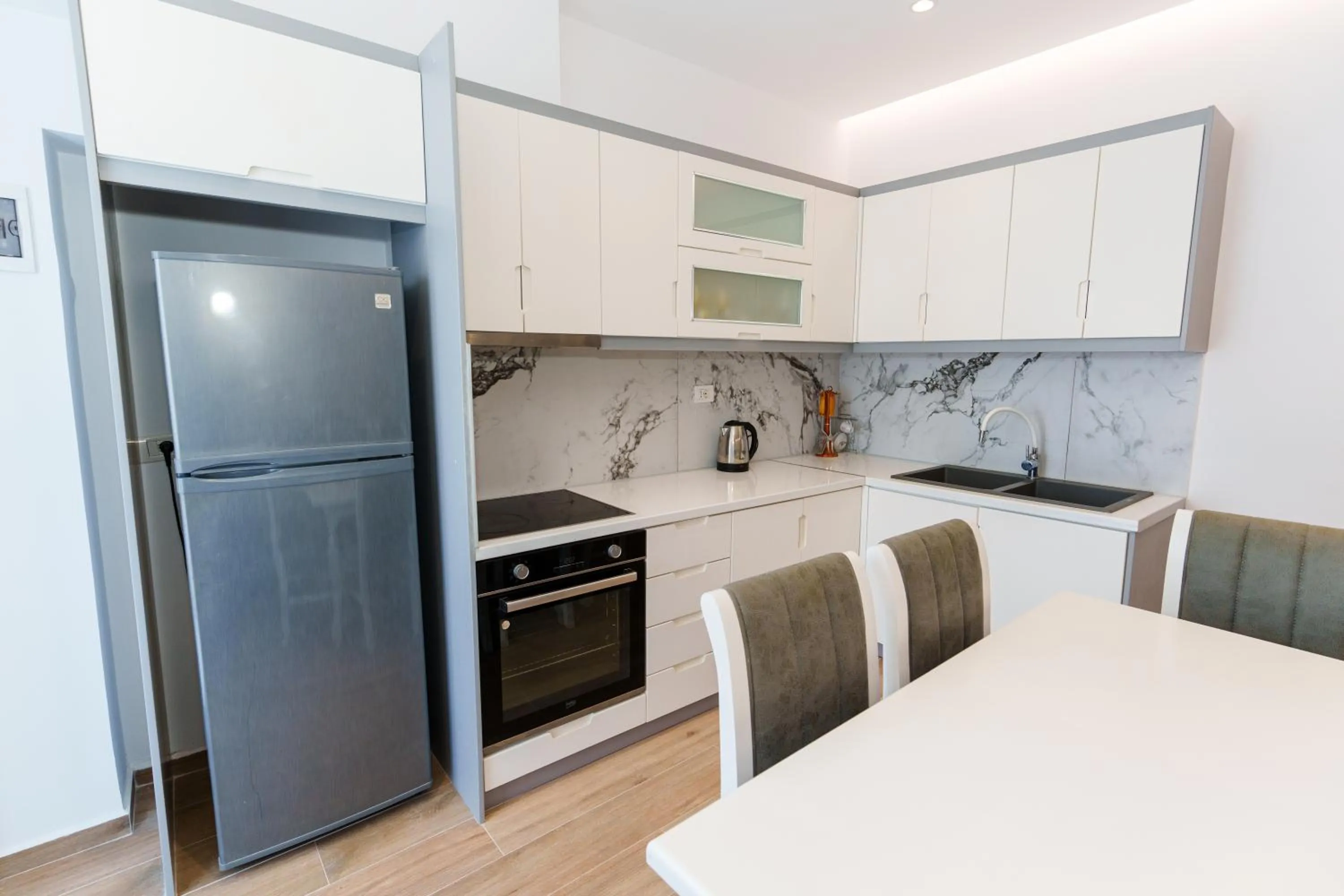 Kitchen or kitchenette in Belmond Hotel