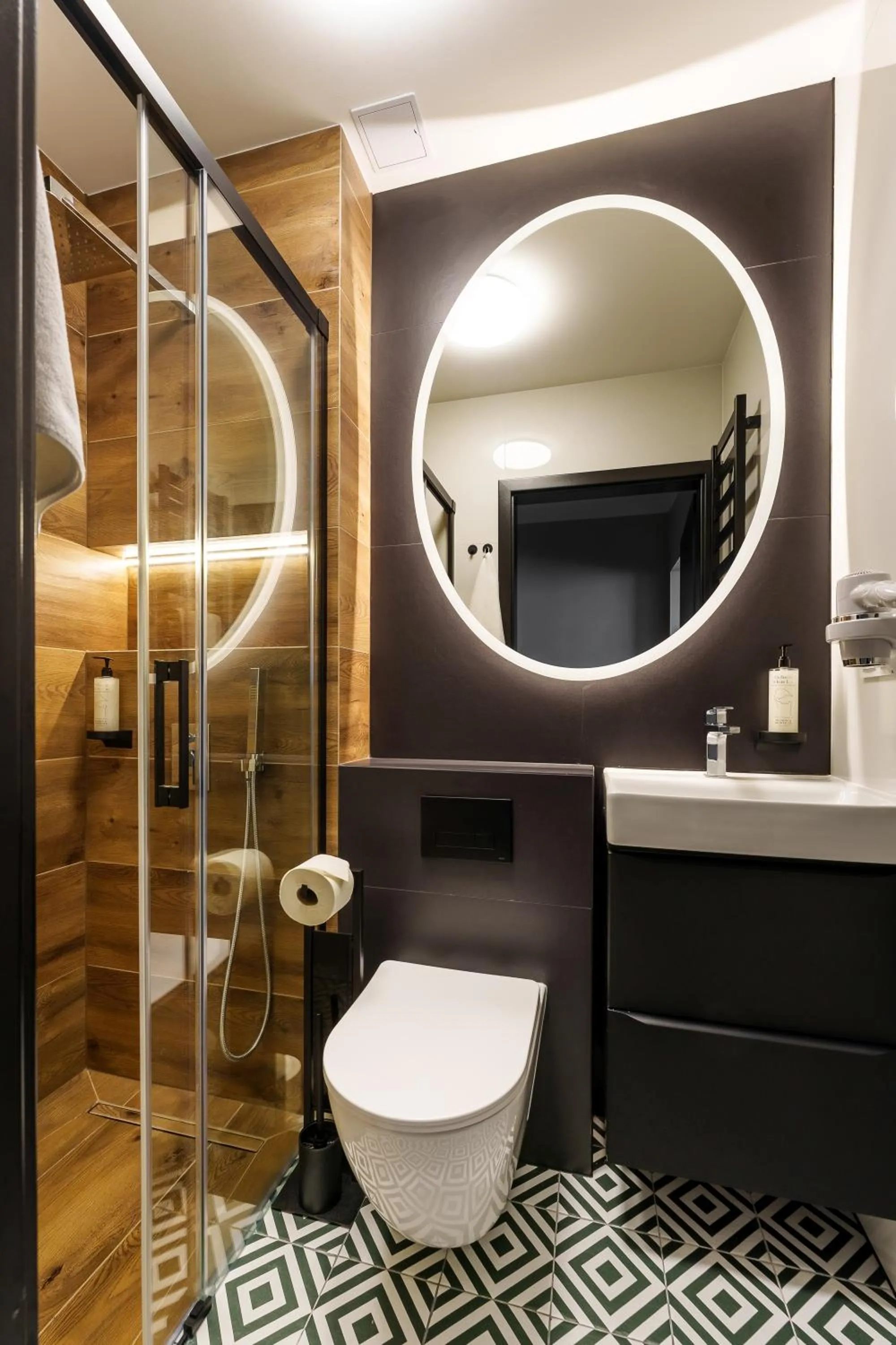 Shower in Hotel New Skanpol