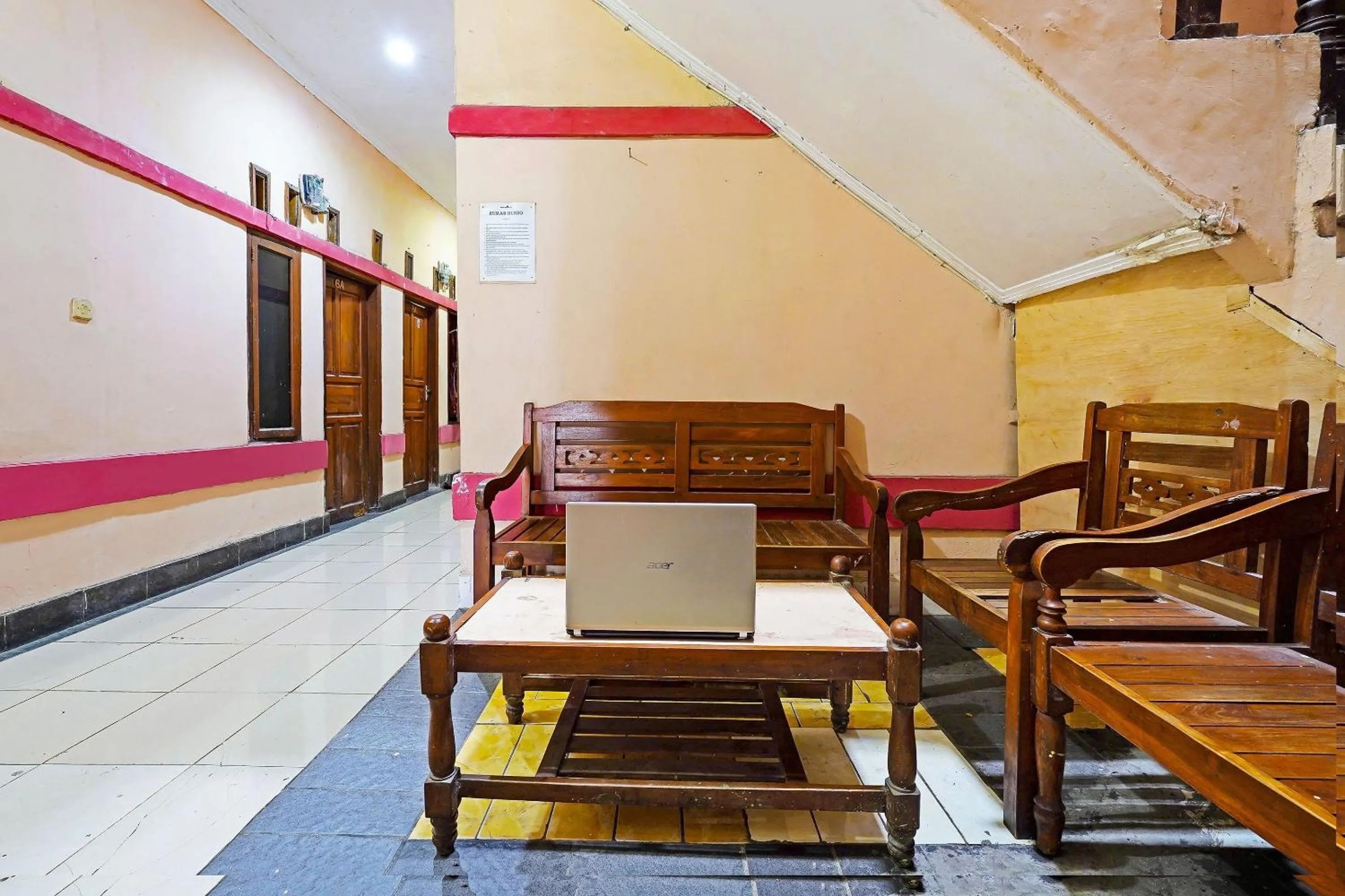Lobby or reception in Hotel O Rumah Bundo Syariah