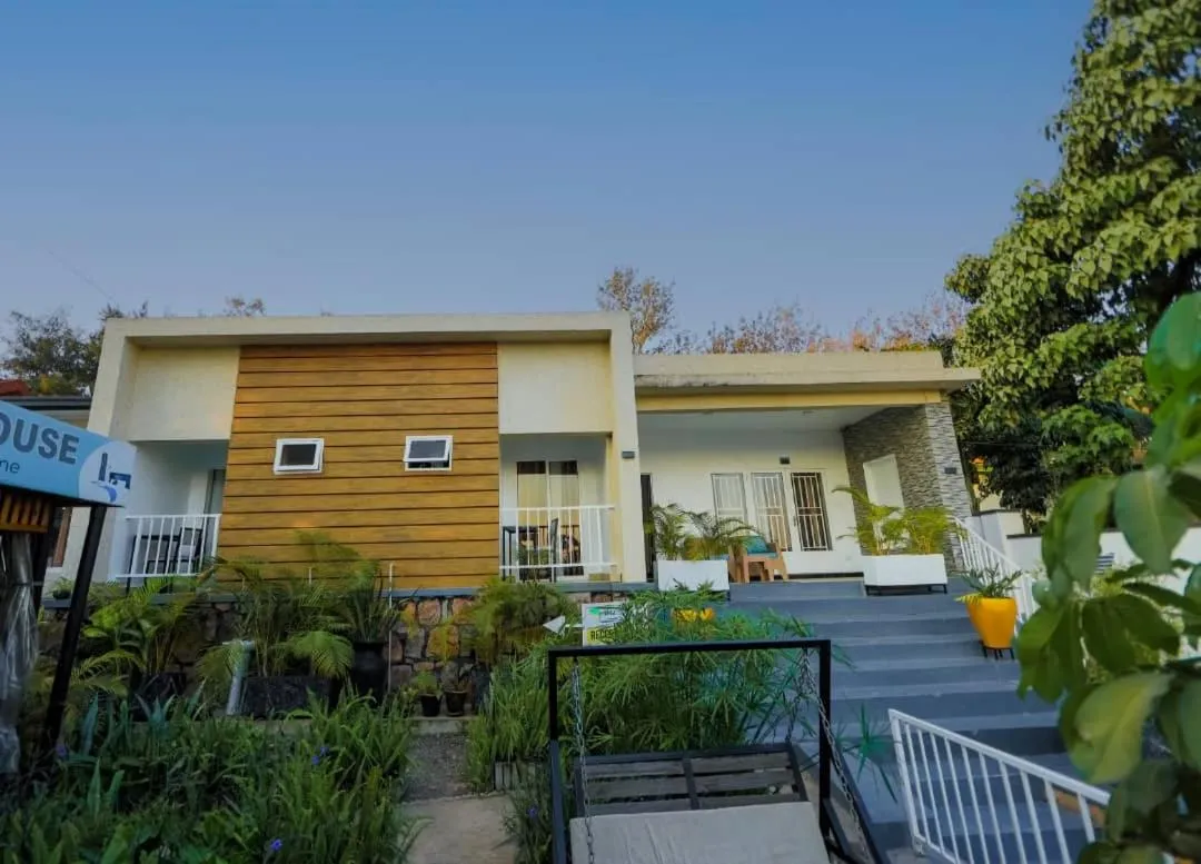 Property building in INZOZI AFRICA HOUSE B&B-Gishushu