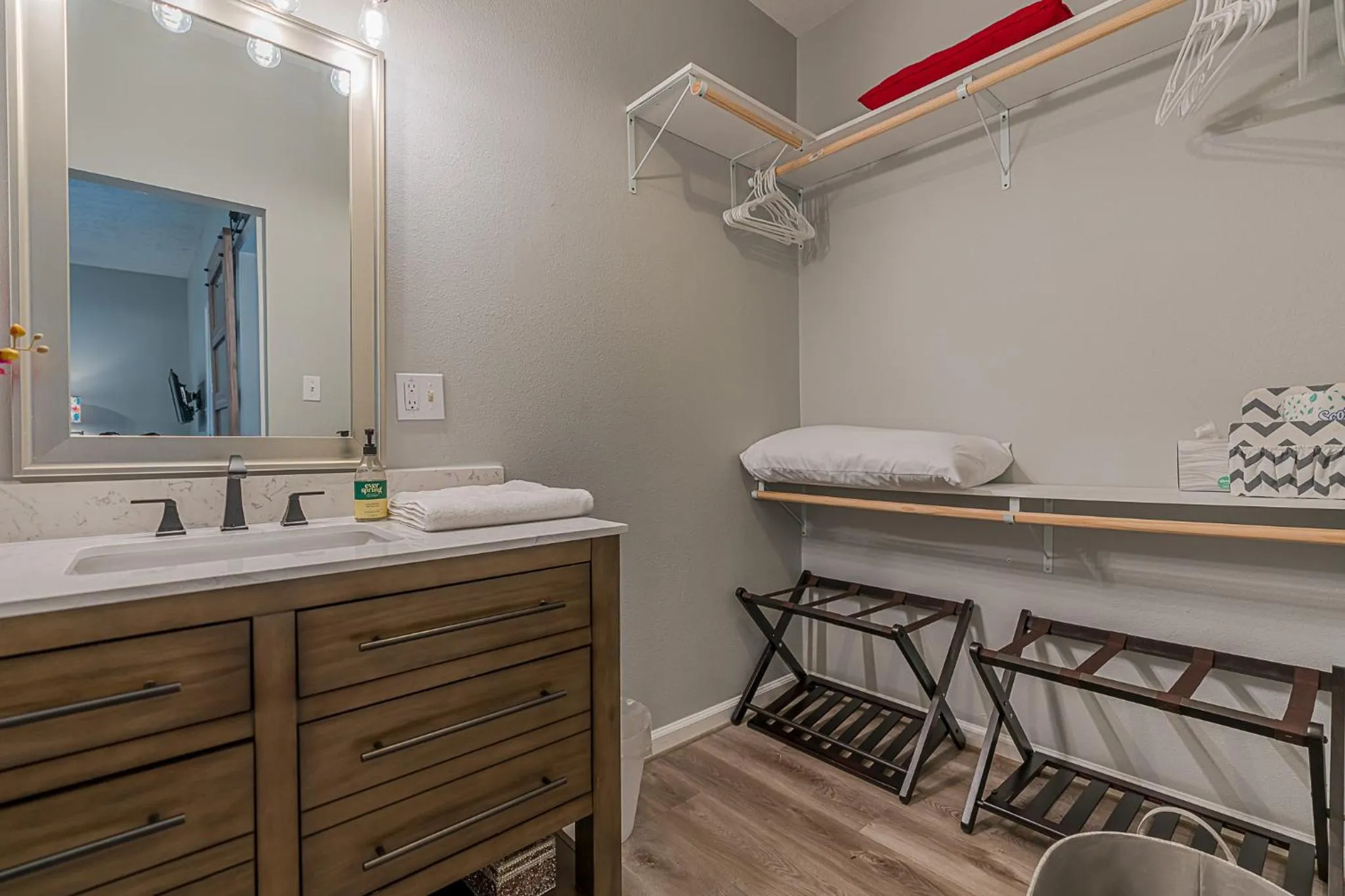 Kitchen or kitchenette in The Blue Flamingo