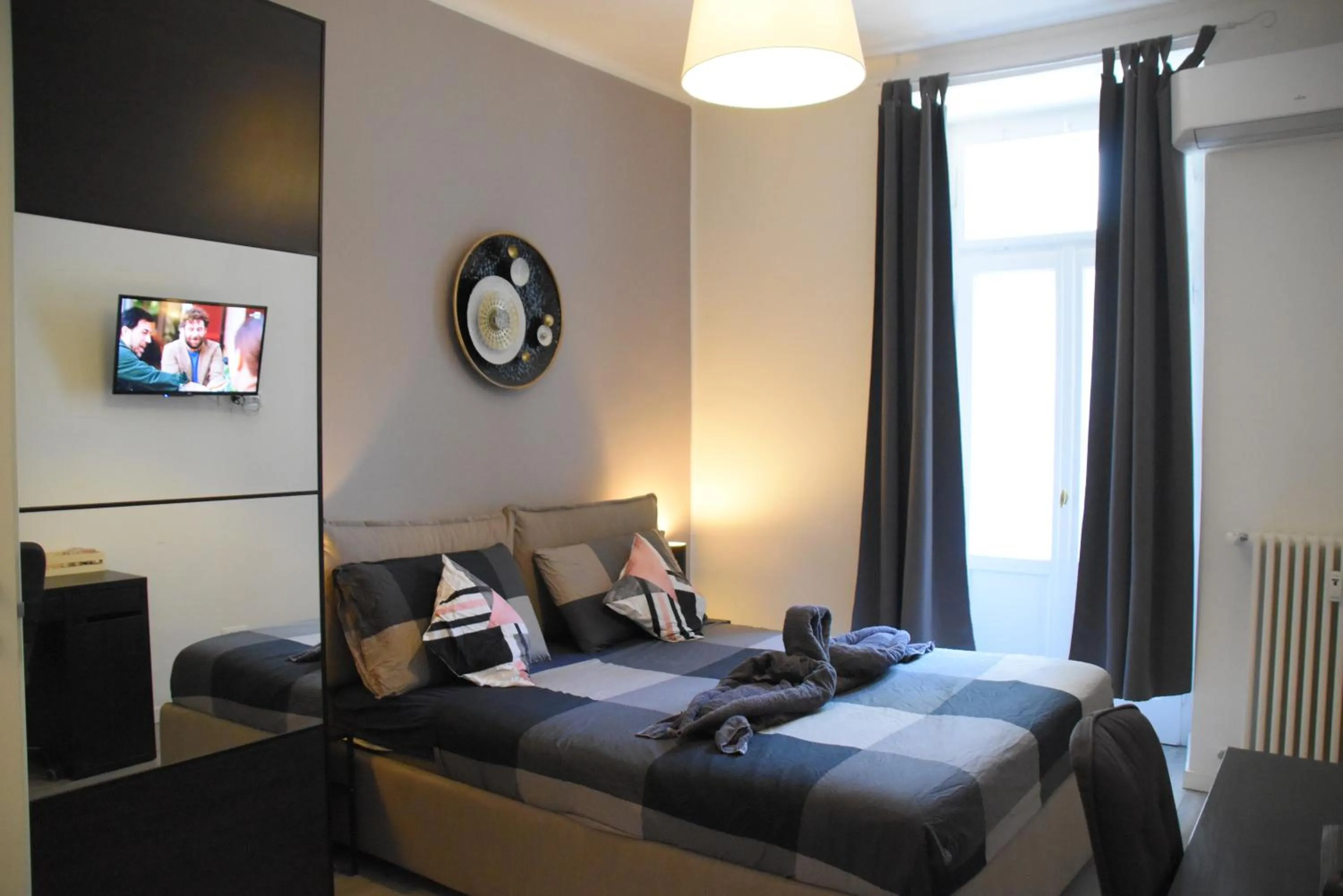 Communal lounge/ TV room, Bed in Residence Montanelli