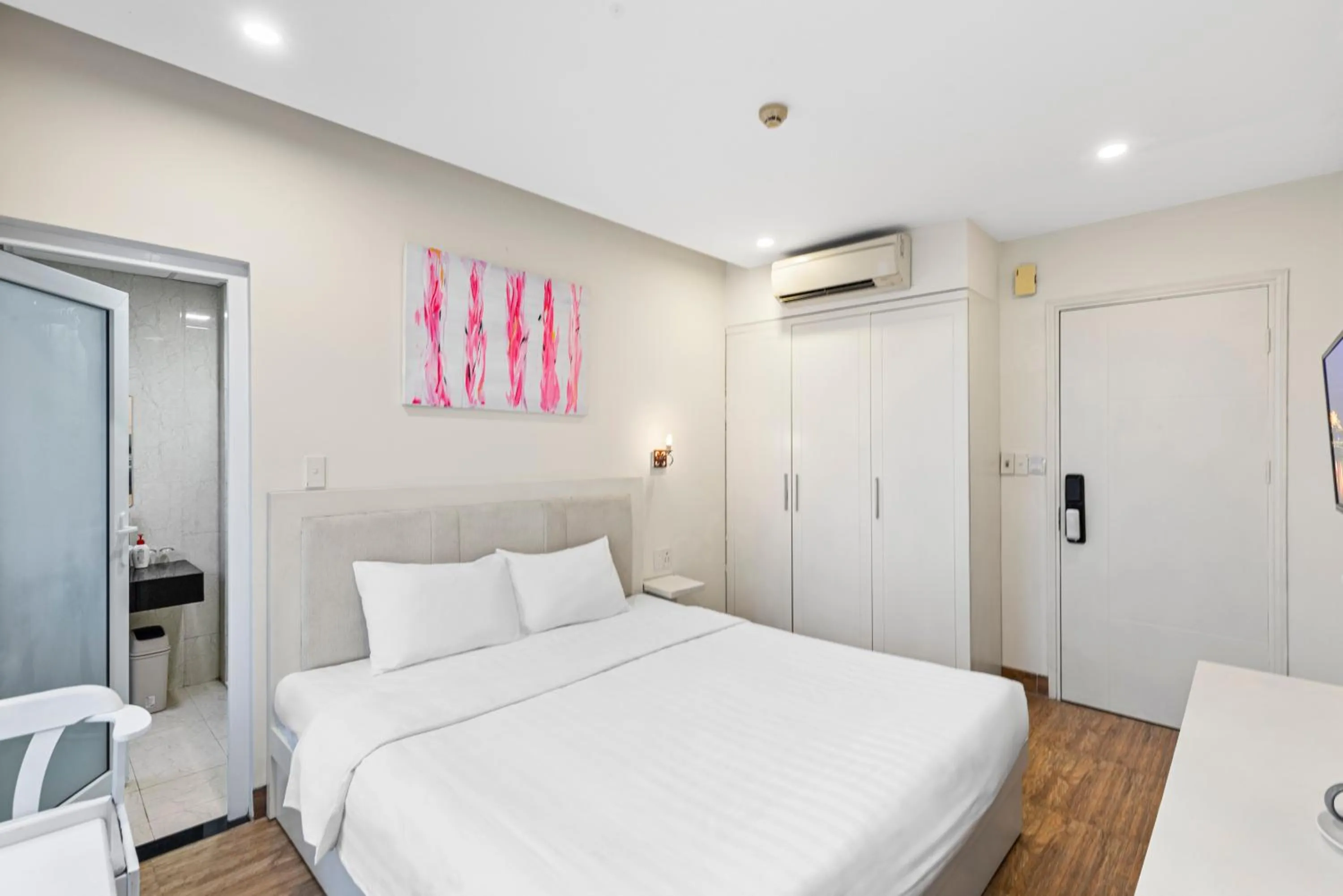 Photo of the whole room, Bed in Alyssa Hotel Da Nang