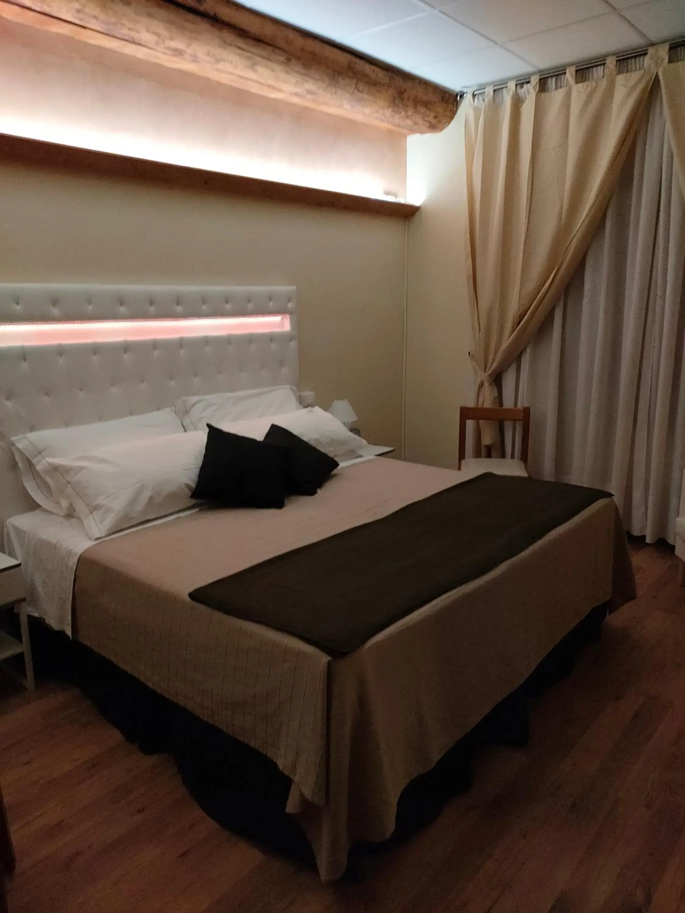 Quari Hotel Restaurant & Pizza Quari Hotel Restaurant & Pizza