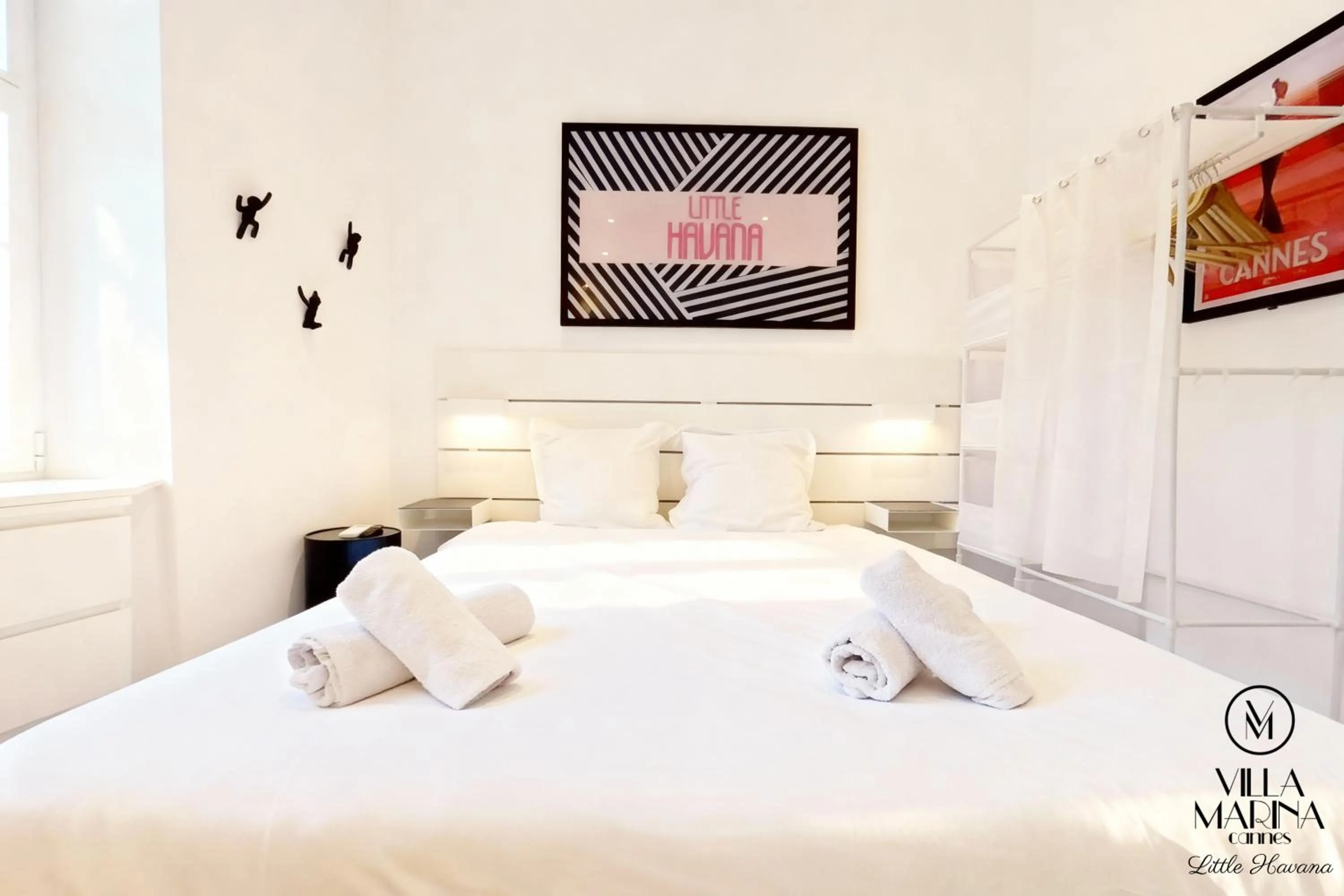 Bed in VILLA MARINA CANNES