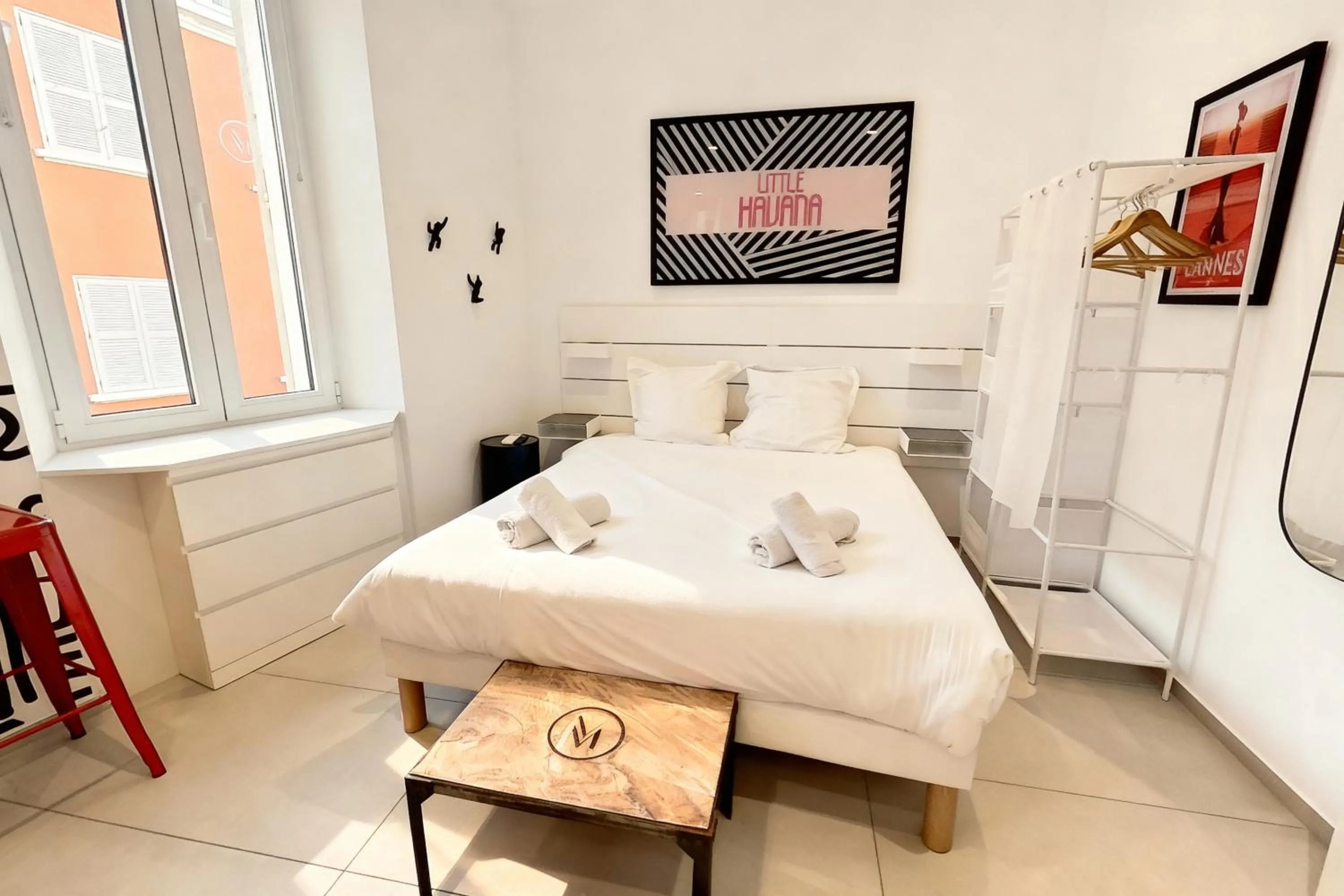 Bed in VILLA MARINA CANNES