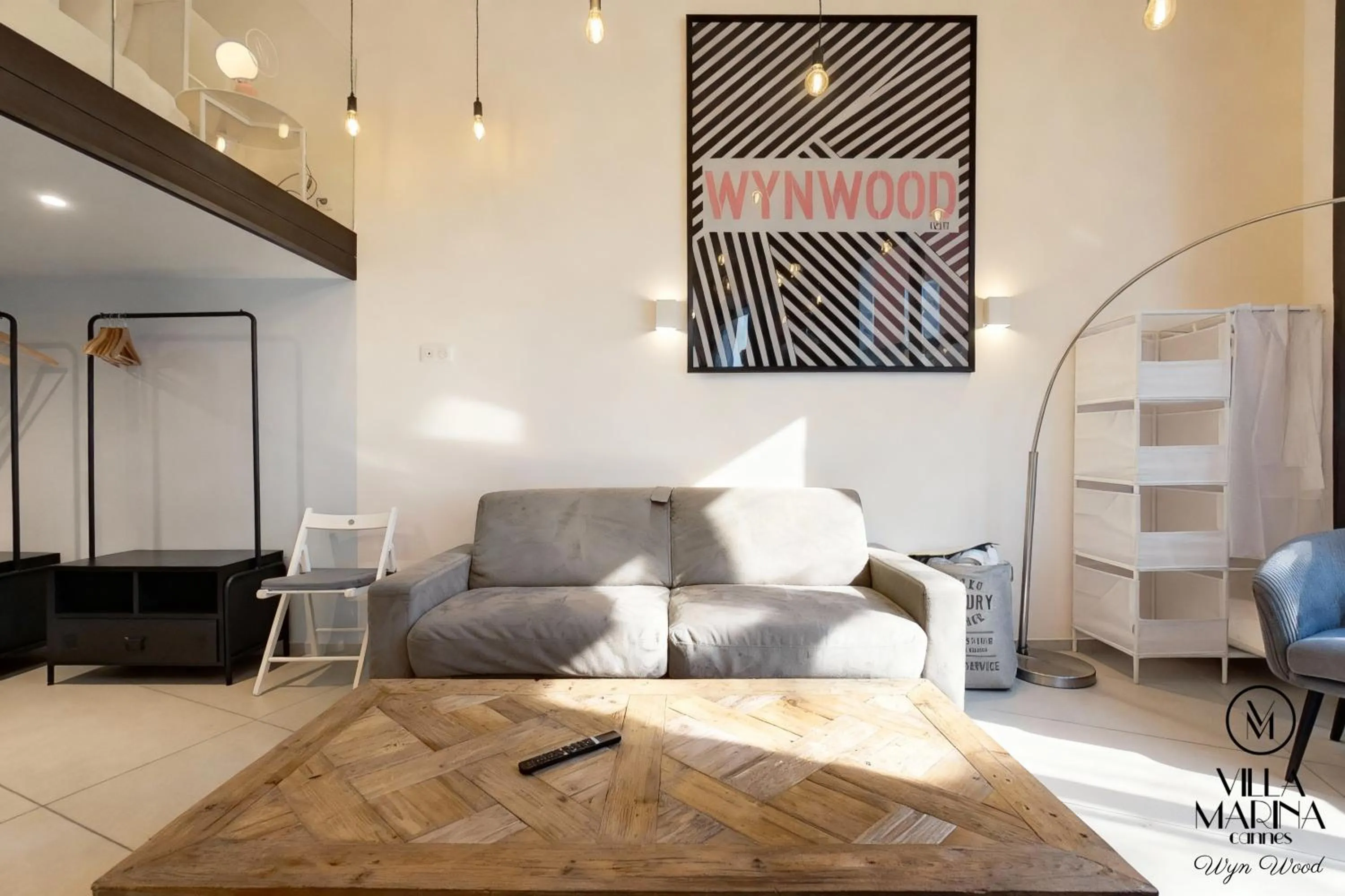 Living room, Bed in VILLA MARINA CANNES